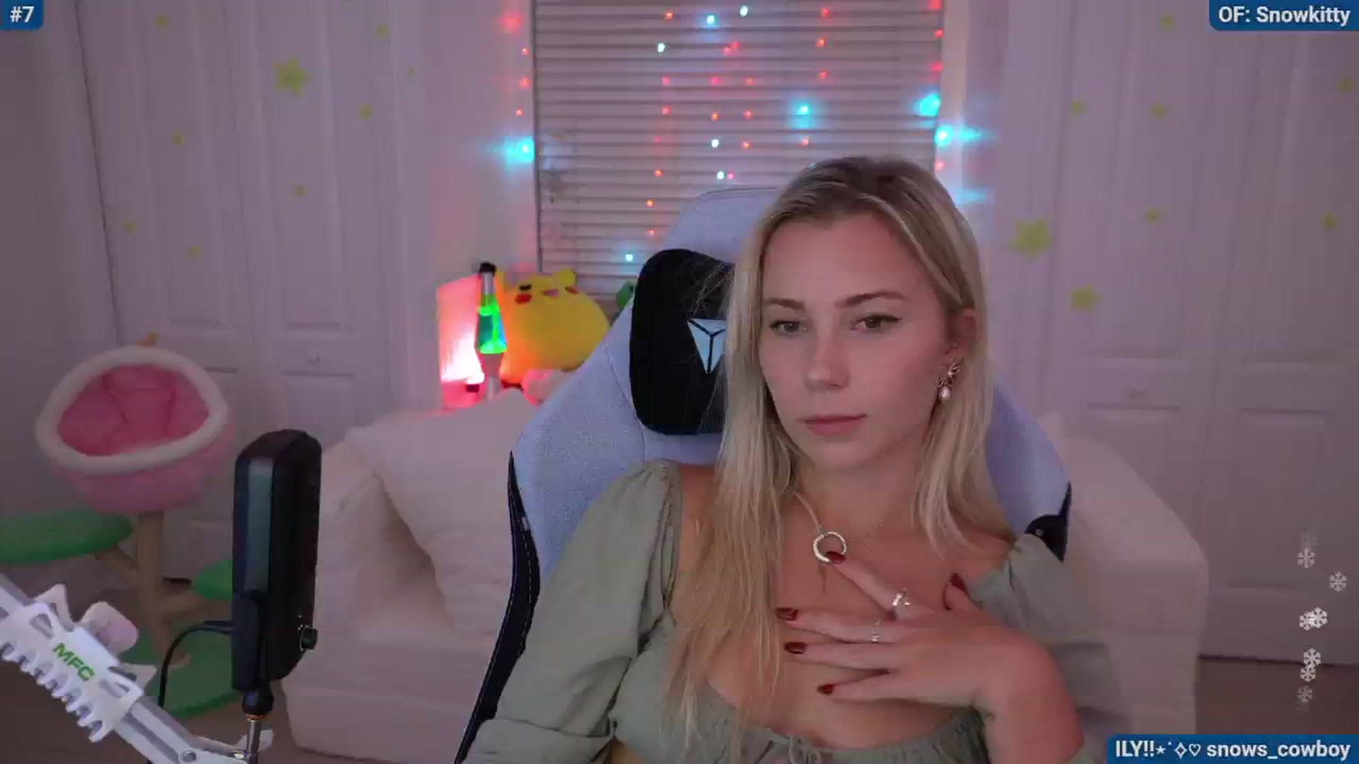Gallery image thumbnail from Snowkitty's myfreecams stream on, 05/11/2024, 03:25 image 15 of 20