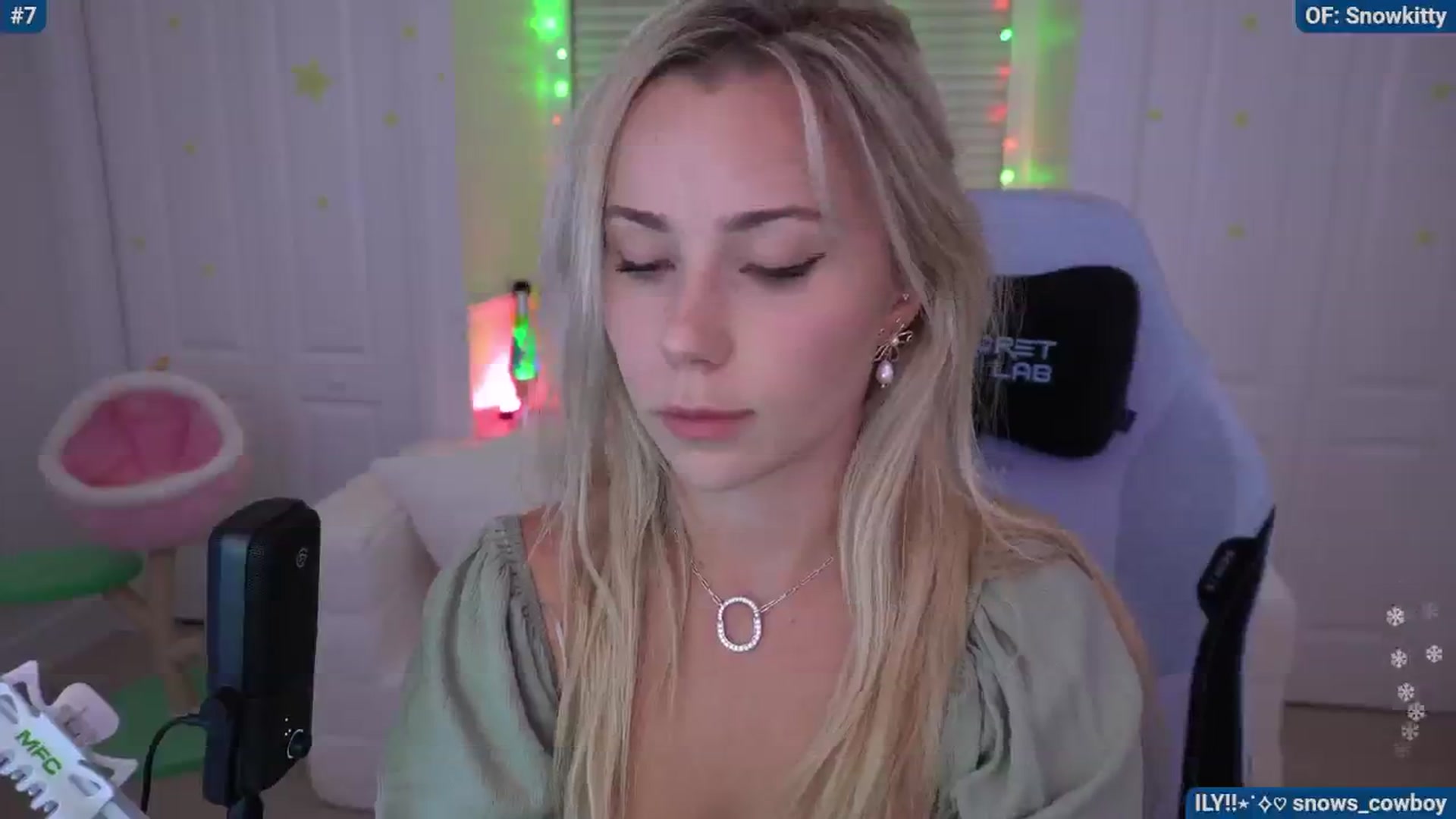 Gallery image thumbnail from Snowkitty's myfreecams stream on, 05/11/2024, 03:25 image 18 of 20
