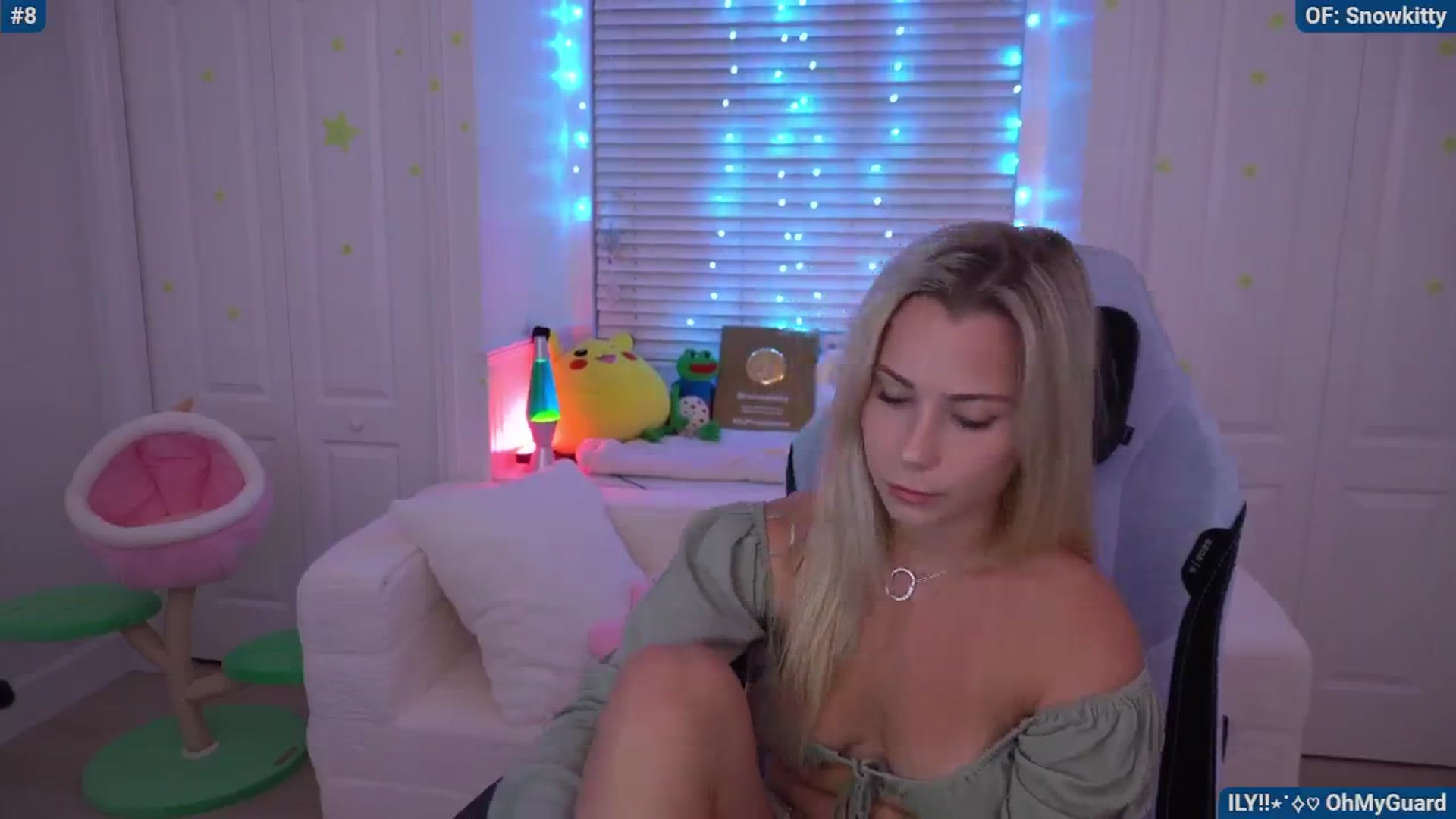 Gallery image thumbnail from Snowkitty's myfreecams stream on, 05/11/2024, 03:25 image 4 of 20