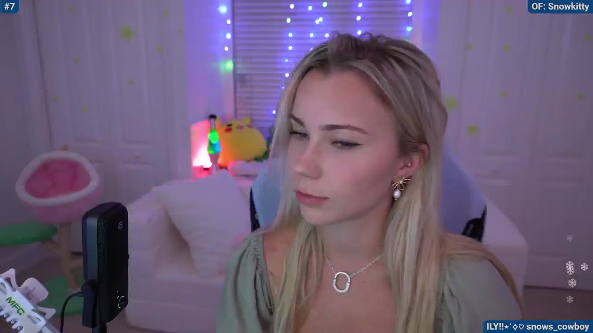 Gallery image thumbnail from Snowkitty's myfreecams stream on, 05/11/2024, 03:25 image 19 of 20