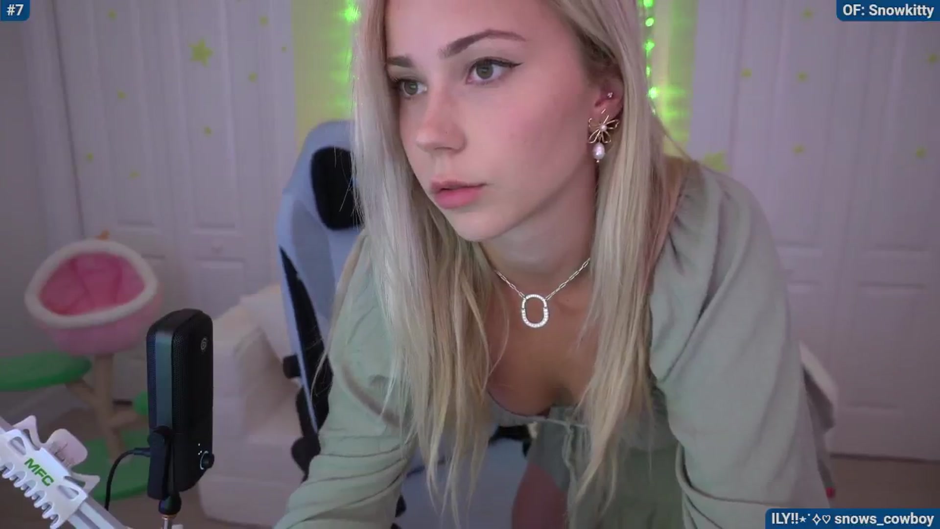Gallery image thumbnail from Snowkitty's myfreecams stream on, 05/11/2024, 03:42 image 6 of 20