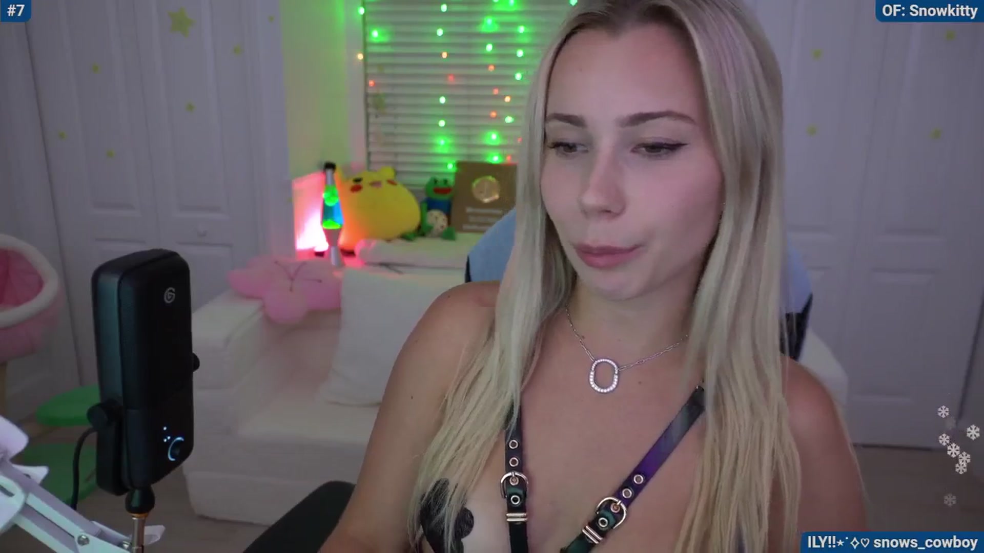 Gallery image thumbnail from Snowkitty's myfreecams stream on, 05/11/2024, 05:28 image 8 of 20