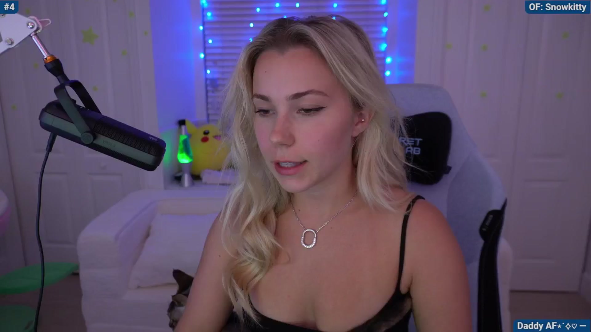 Gallery image thumbnail from Snowkitty's myfreecams stream on, 05/17/2024, 04:16 image 1 of 20
