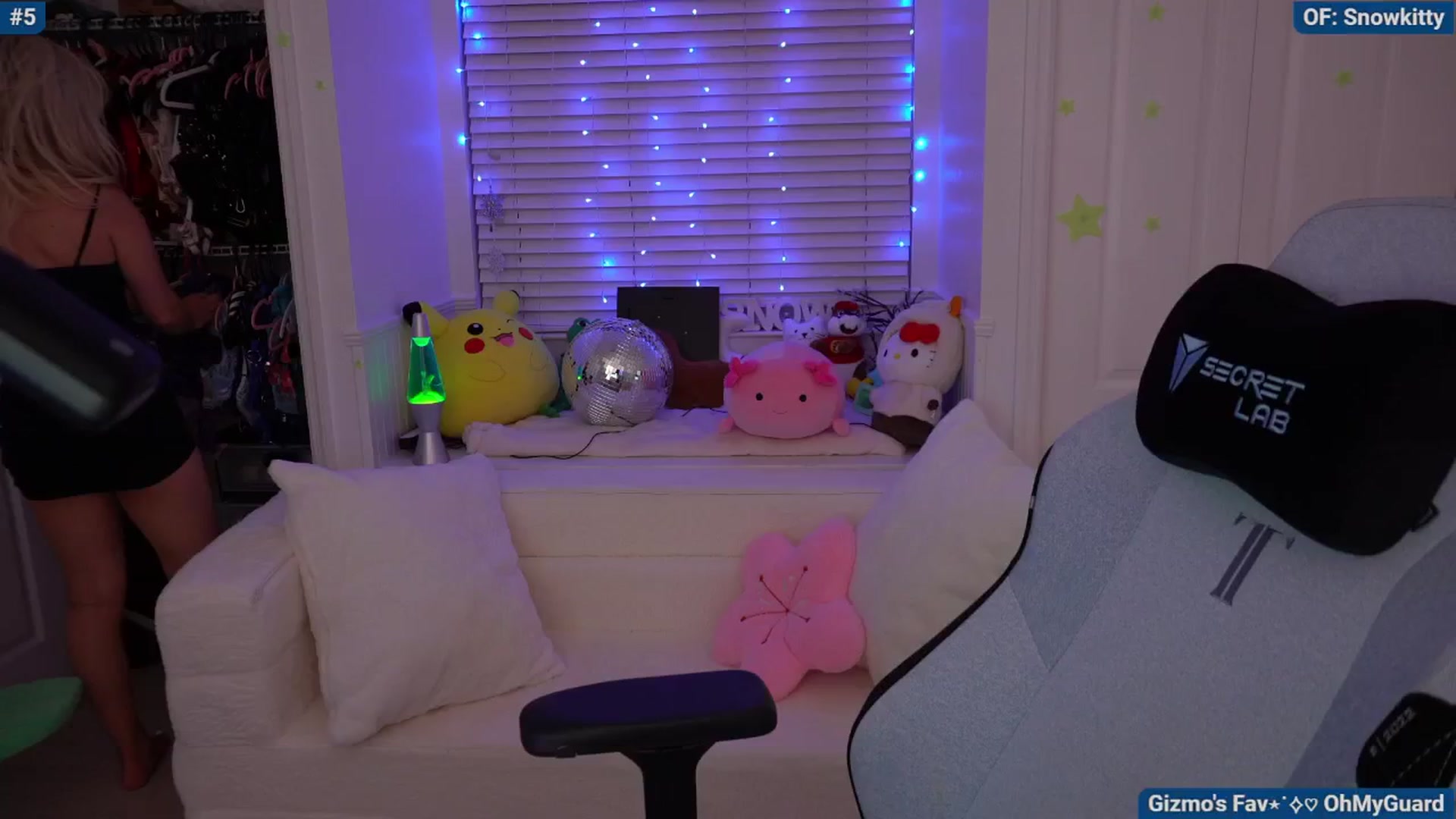 Gallery image thumbnail from Snowkitty's myfreecams stream on, 05/18/2024, 05:36 image 3 of 20