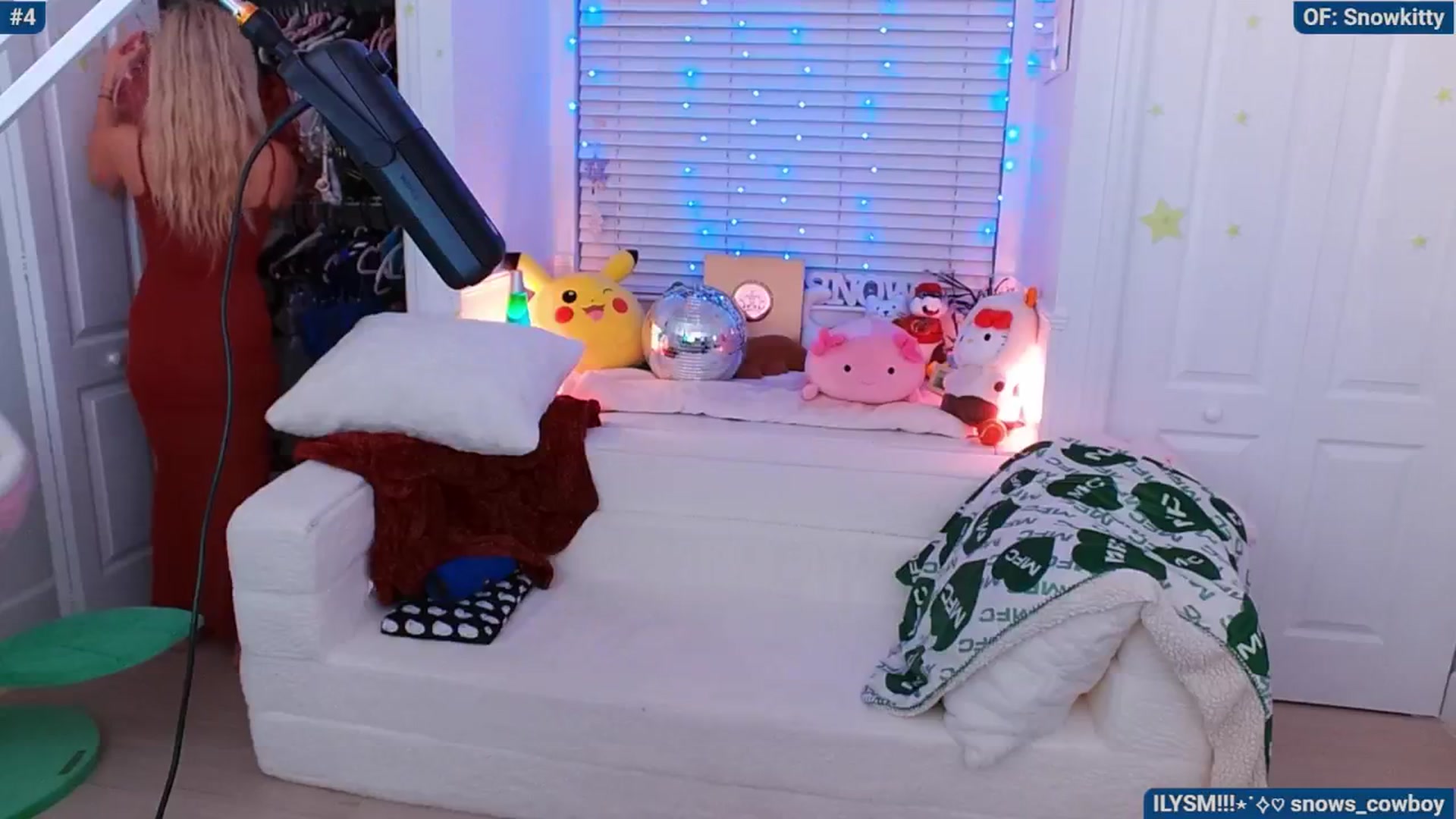 Gallery image thumbnail from Snowkitty's myfreecams stream on, 05/24/2024, 05:25 image 9 of 20