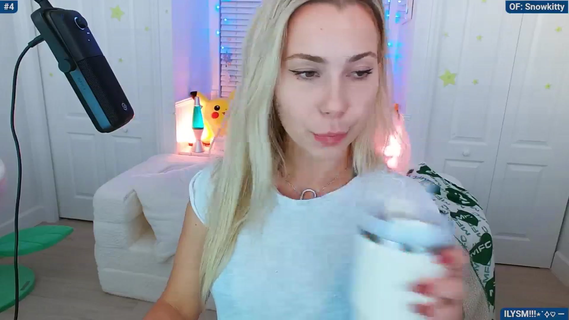 Gallery image thumbnail from Snowkitty's myfreecams stream on, 05/25/2024, 03:01 image 8 of 20