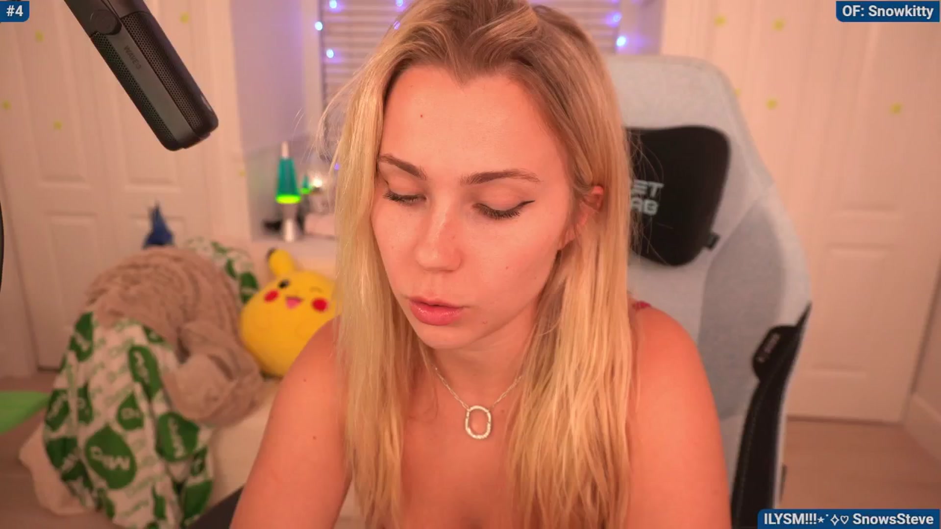 Gallery image thumbnail from Snowkitty's myfreecams stream on, 05/30/2024, 02:29 image 5 of 20