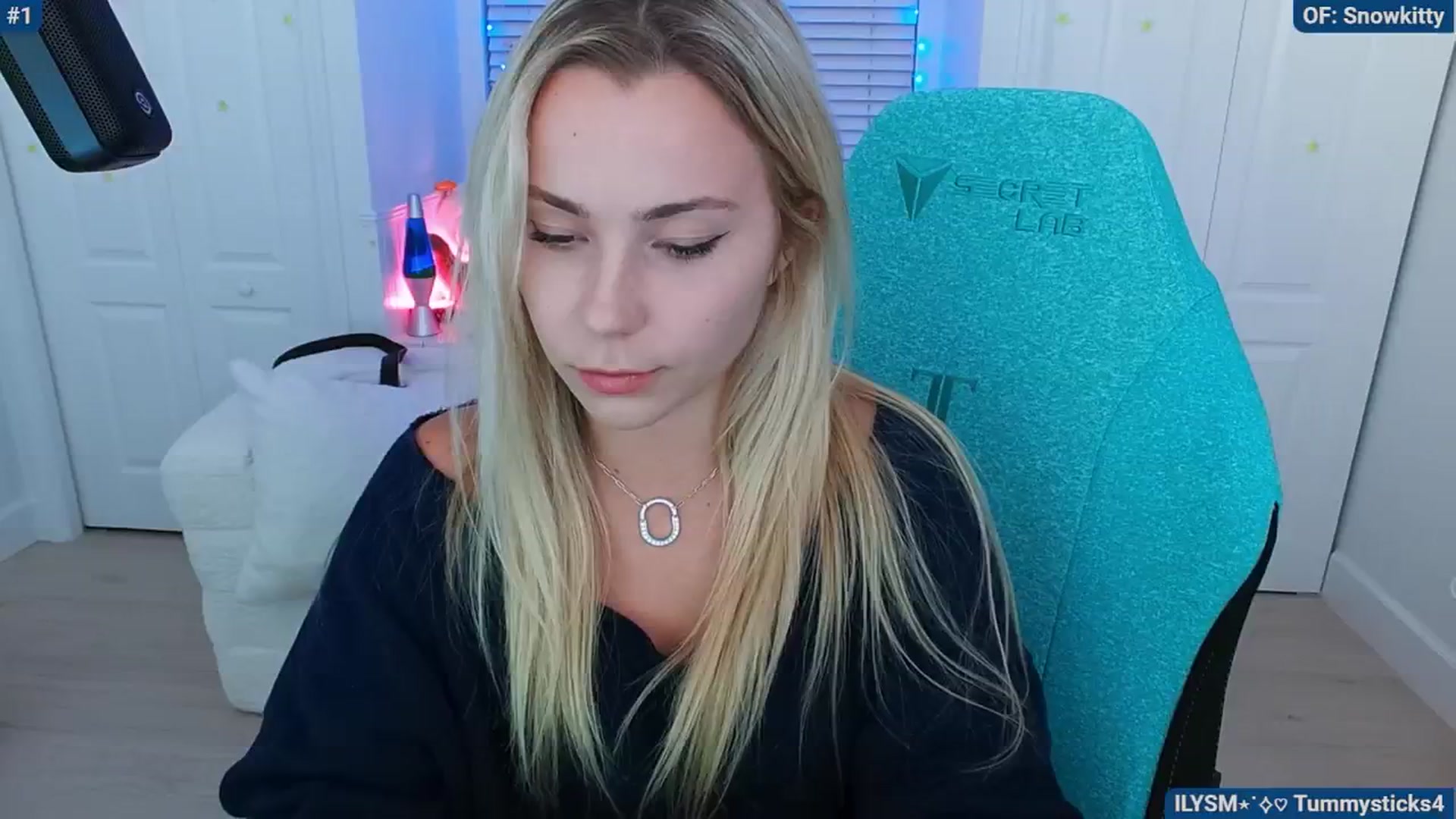 Gallery image thumbnail from Snowkitty's myfreecams stream on, 06/04/2024, 02:54 image 10 of 20