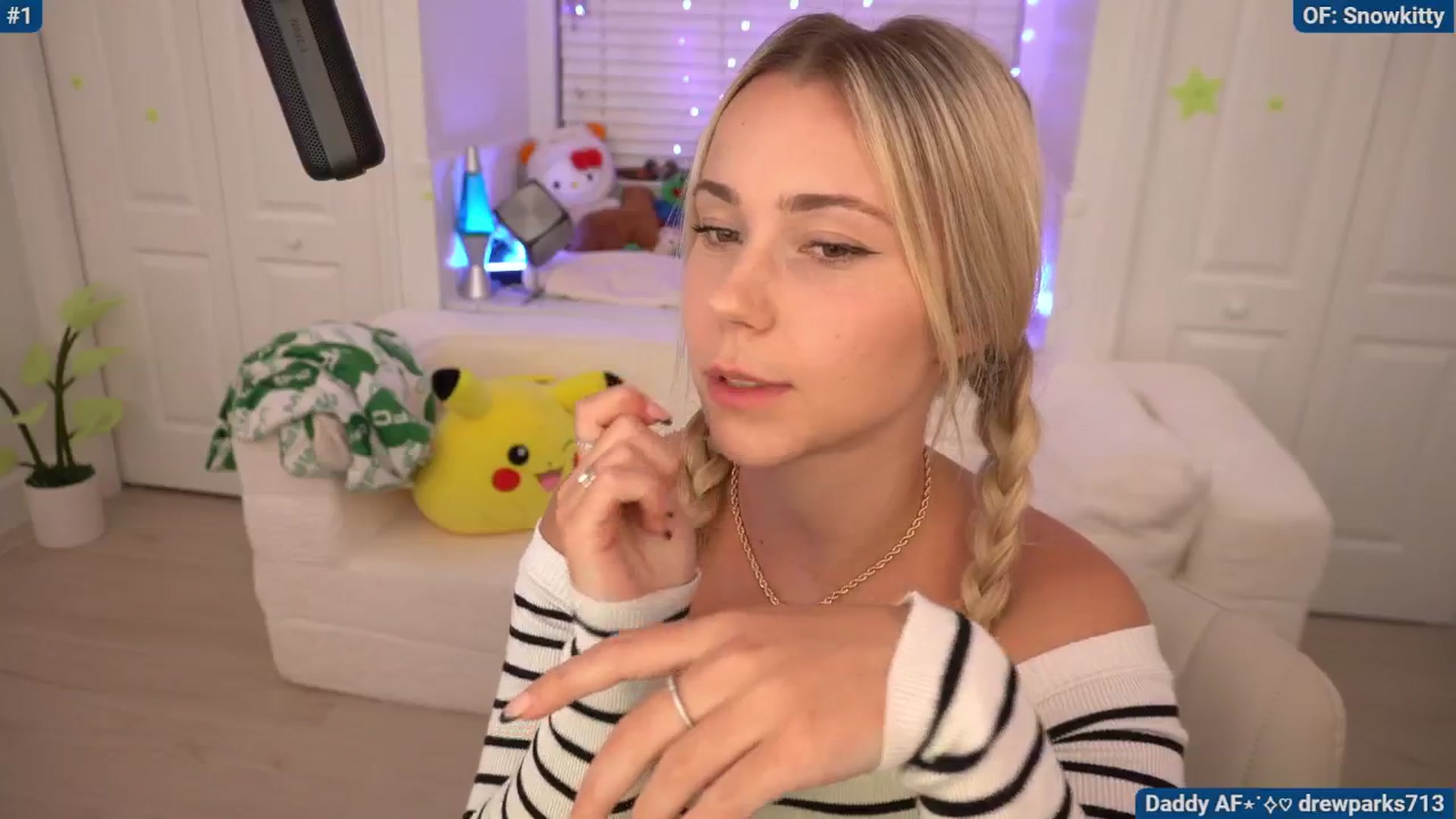 Gallery image thumbnail from Snowkitty's myfreecams stream on, 06/10/2024, 04:46 image 10 of 20
