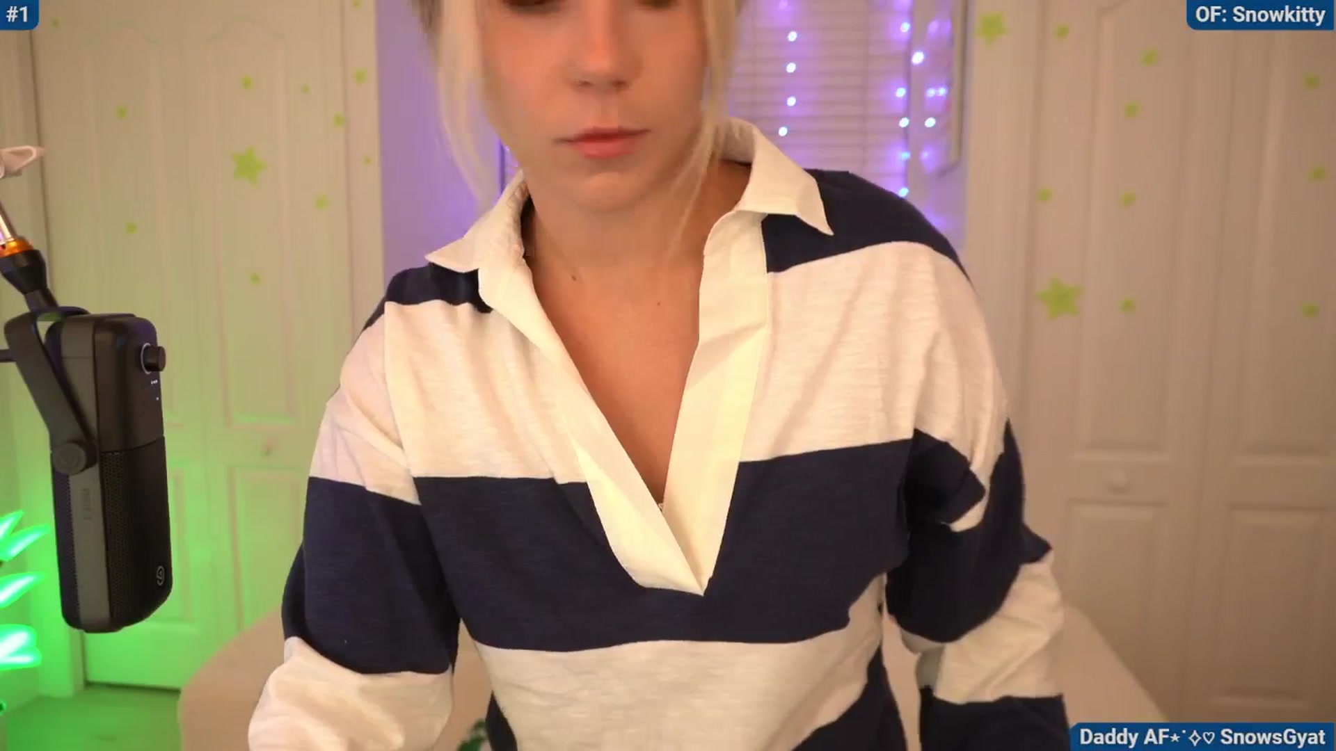 Gallery image thumbnail from Snowkitty's myfreecams stream on, 06/11/2024, 02:04 image 13 of 20
