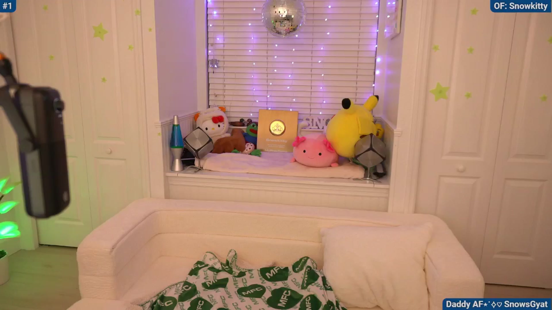 Gallery image thumbnail from Snowkitty's myfreecams stream on, 06/11/2024, 02:04 image 15 of 20