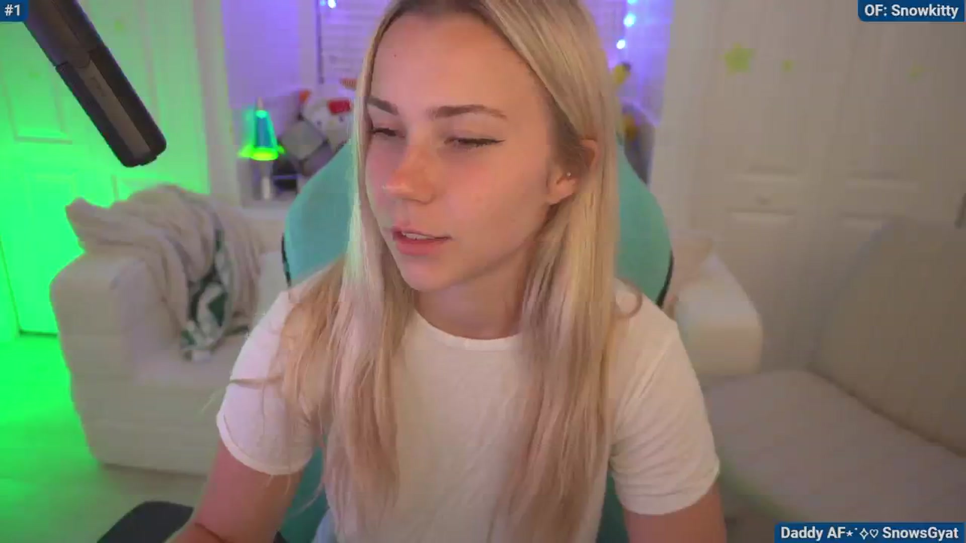 Gallery image thumbnail from Snowkitty's myfreecams stream on, 06/13/2024, 02:17 image 15 of 20