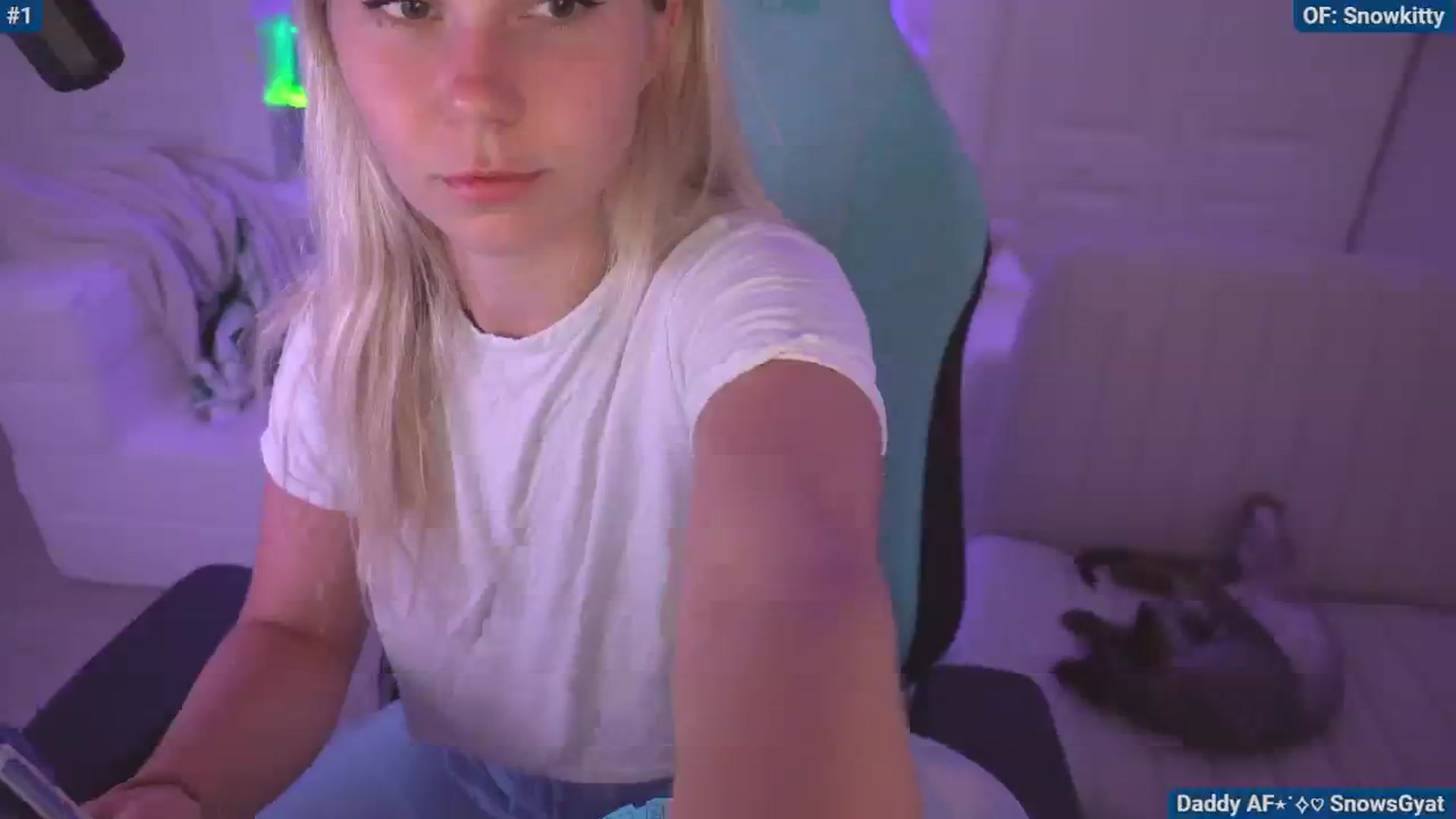 Gallery image thumbnail from Snowkitty's myfreecams stream on, 06/13/2024, 02:17 image 9 of 20
