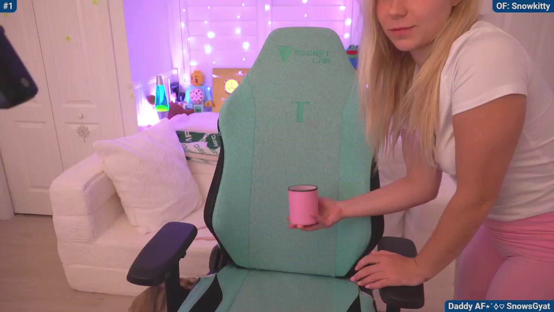 Gallery image thumbnail from Snowkitty's myfreecams stream on, 06/18/2024, 03:02 image 7 of 20