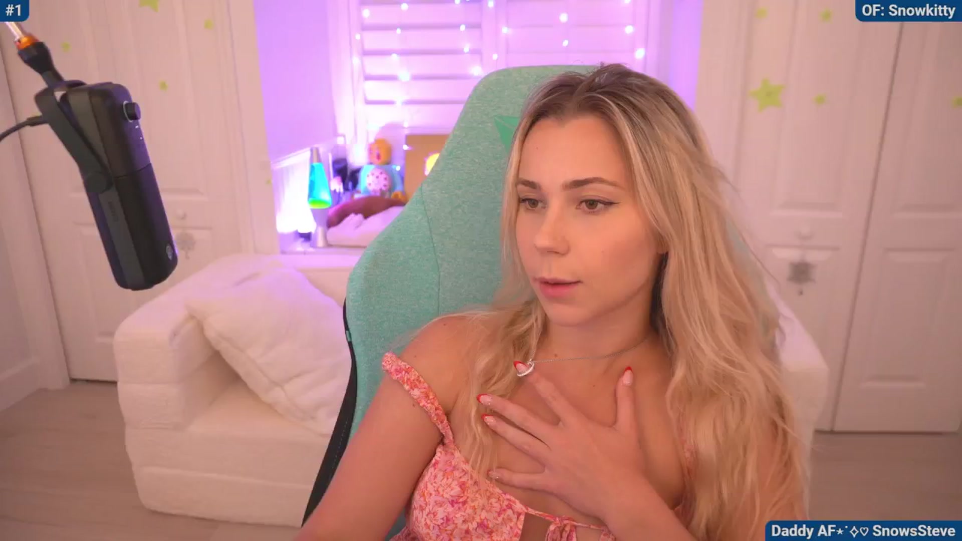 Gallery image thumbnail from Snowkitty's myfreecams stream on, 06/25/2024, 02:43 image 8 of 20