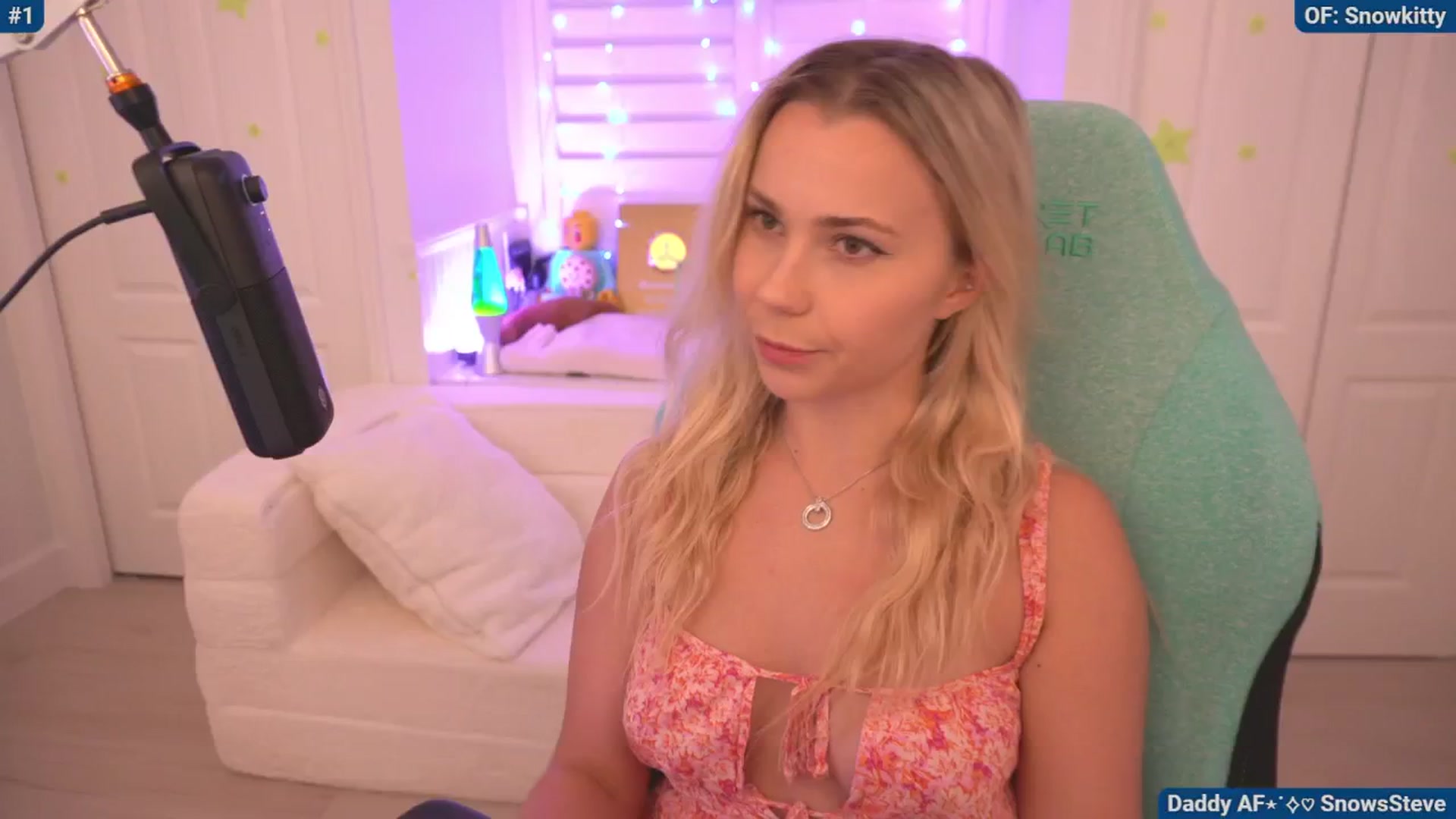 Gallery image thumbnail from Snowkitty's myfreecams stream on, 06/25/2024, 02:43 image 14 of 20
