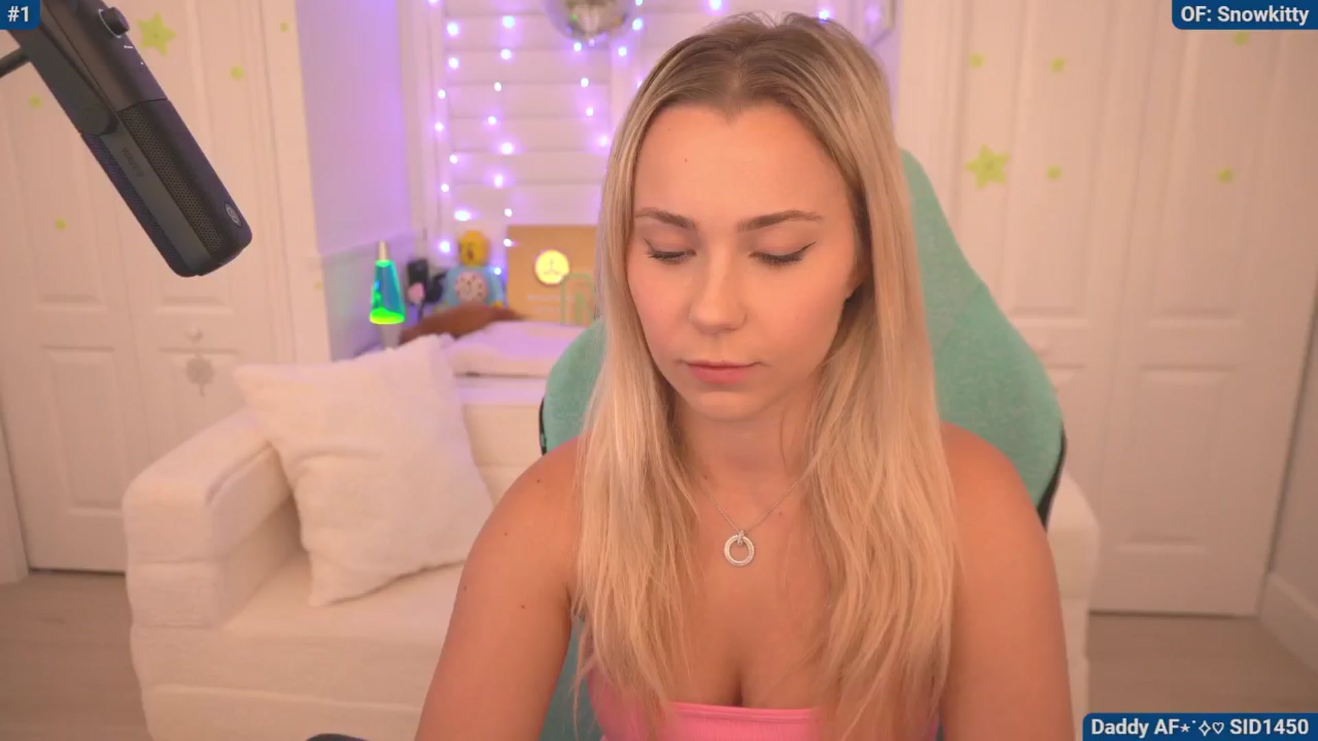 Gallery image thumbnail from Snowkitty's myfreecams stream on, 06/28/2024, 01:53 image 7 of 20