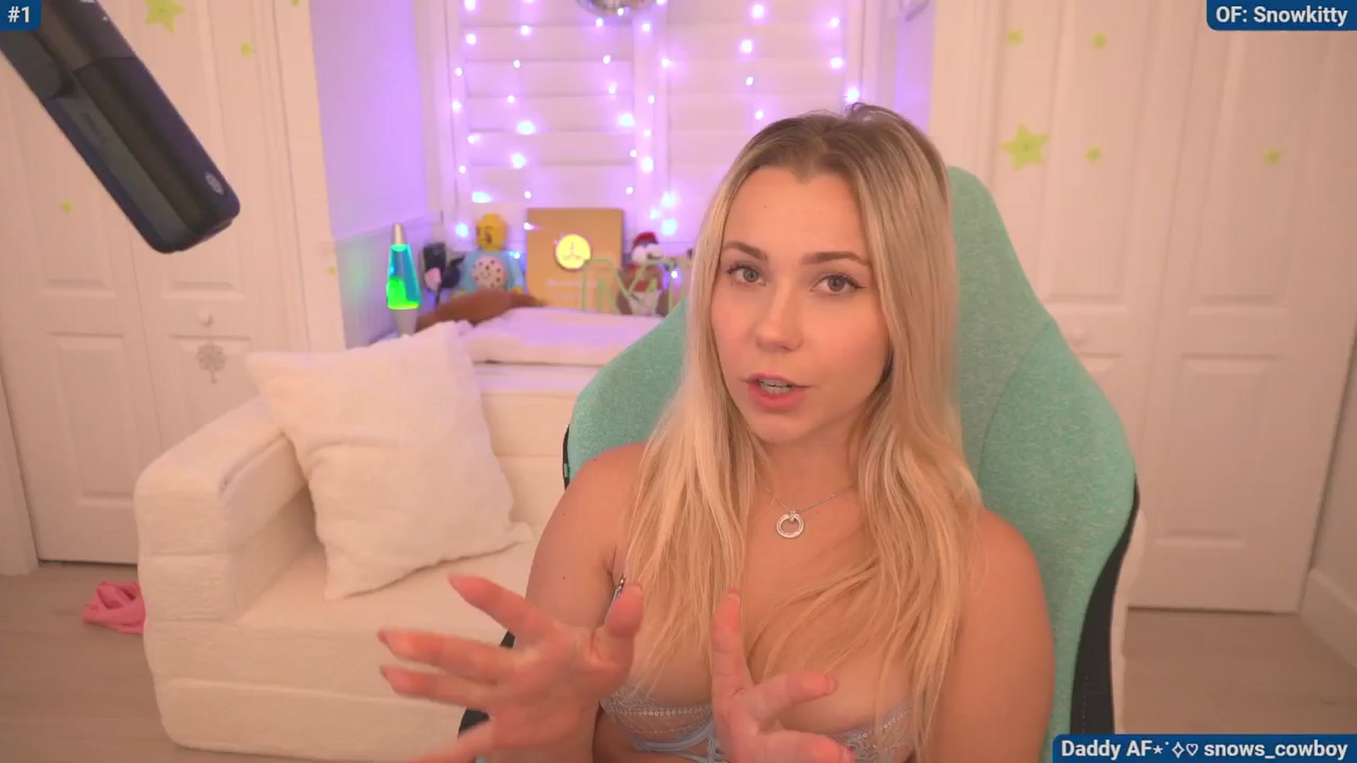 Gallery image thumbnail from Snowkitty's myfreecams stream on, 06/28/2024, 02:49 image 15 of 20