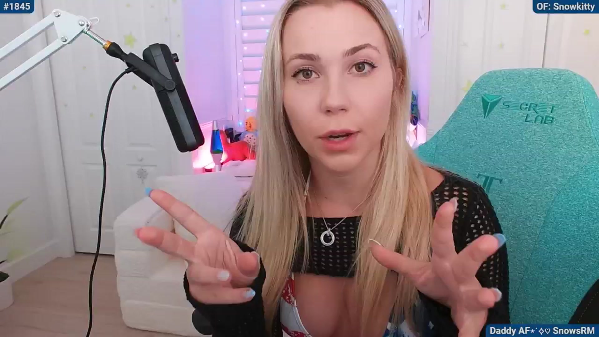 Gallery image thumbnail from Snowkitty's myfreecams stream on, 07/07/2024, 05:02 image 9 of 20