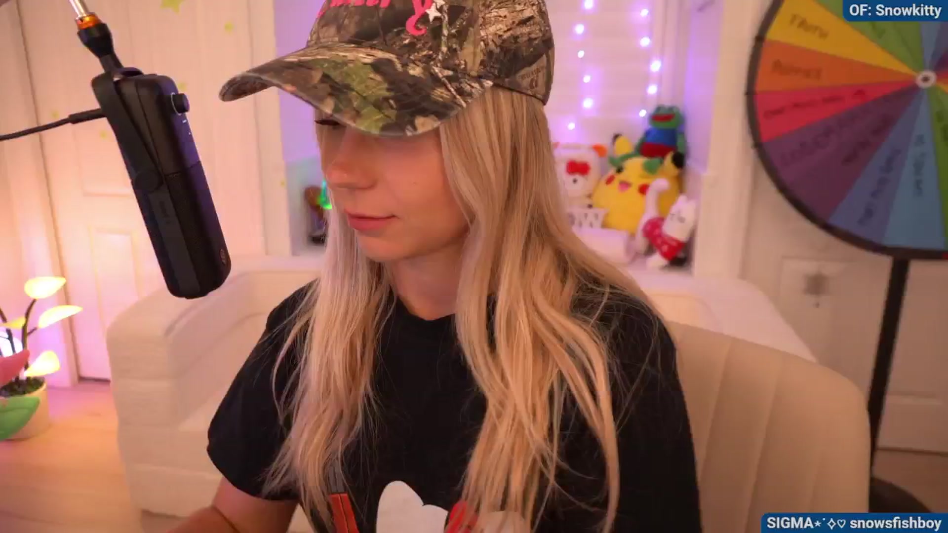 Gallery image thumbnail from Snowkitty's myfreecams stream on, 07/16/2024, 04:16 image 20 of 20