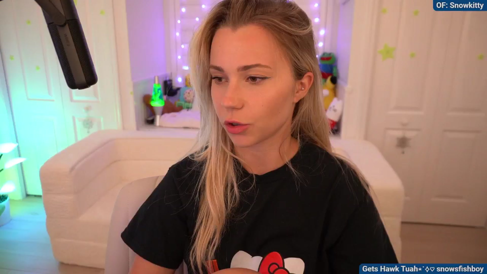 Gallery image thumbnail from Snowkitty's myfreecams stream on, 07/16/2024, 04:16 image 6 of 20
