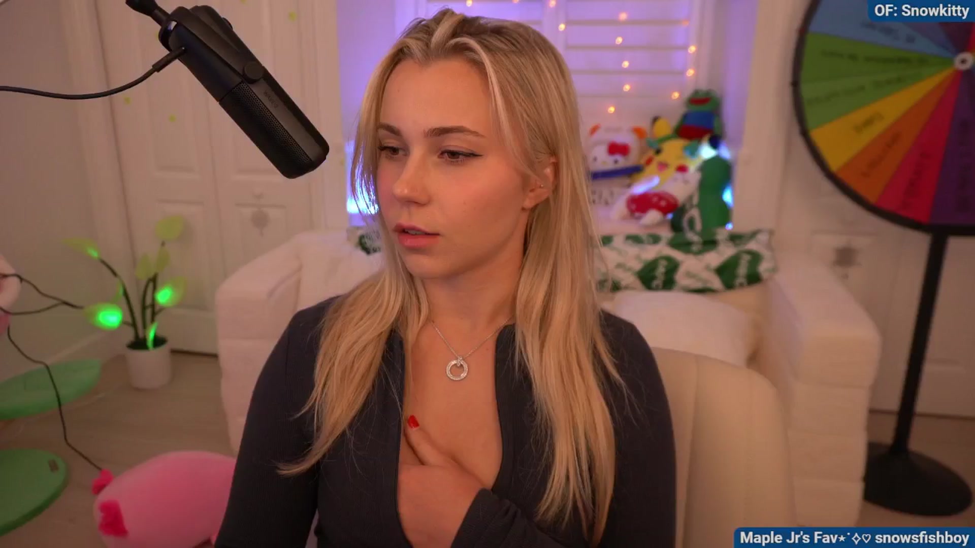 Gallery image thumbnail from Snowkitty's myfreecams stream on, 08/13/2024, 04:53 image 9 of 20