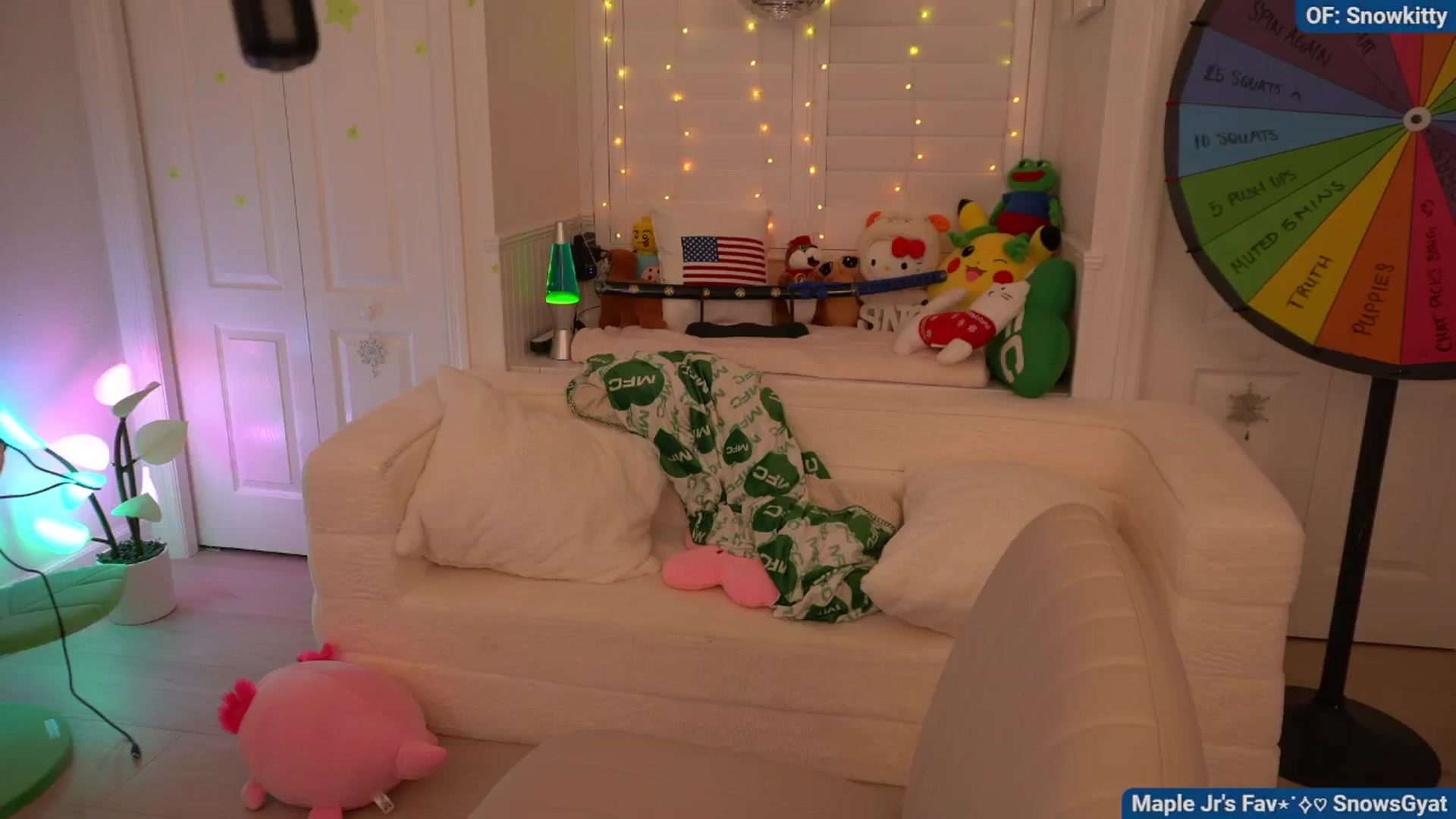 Gallery image thumbnail from Snowkitty's myfreecams stream on, 08/14/2024, 01:29 image 6 of 20