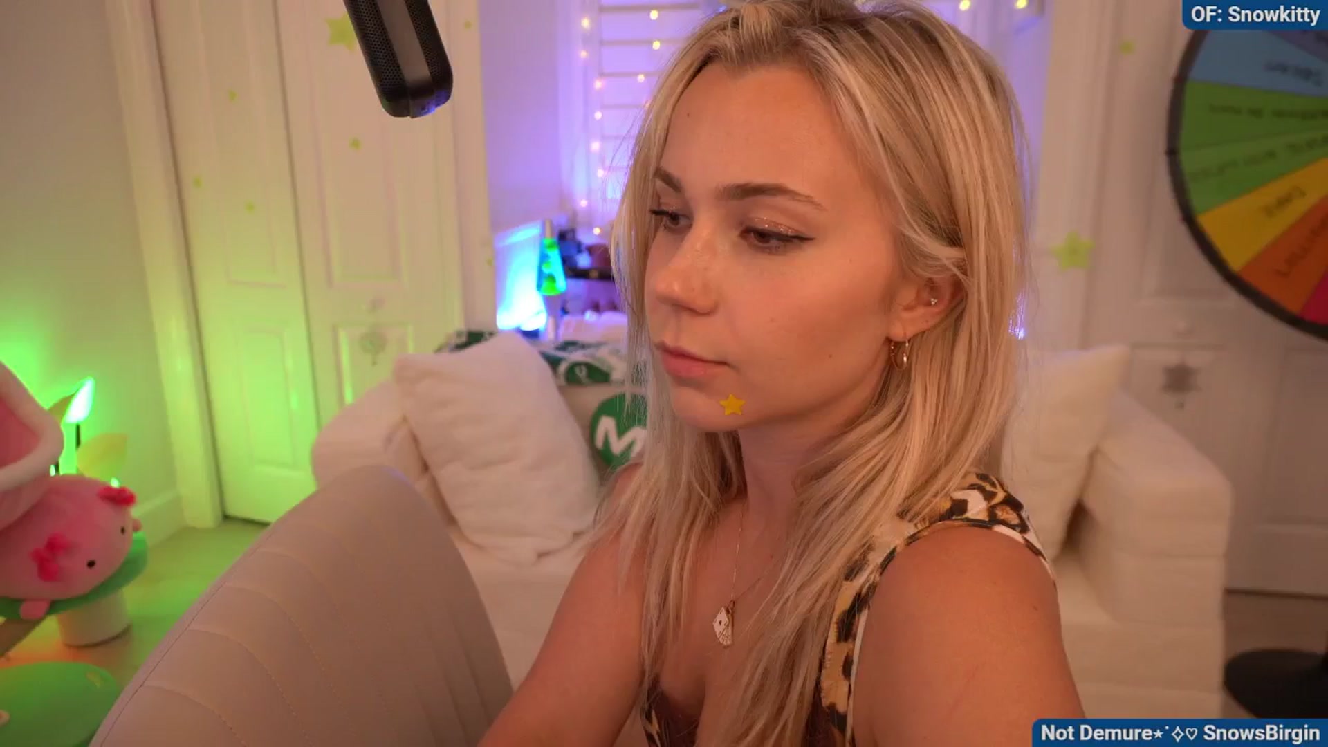 Gallery image thumbnail from Snowkitty's myfreecams stream on, 08/20/2024, 05:29 image 9 of 20