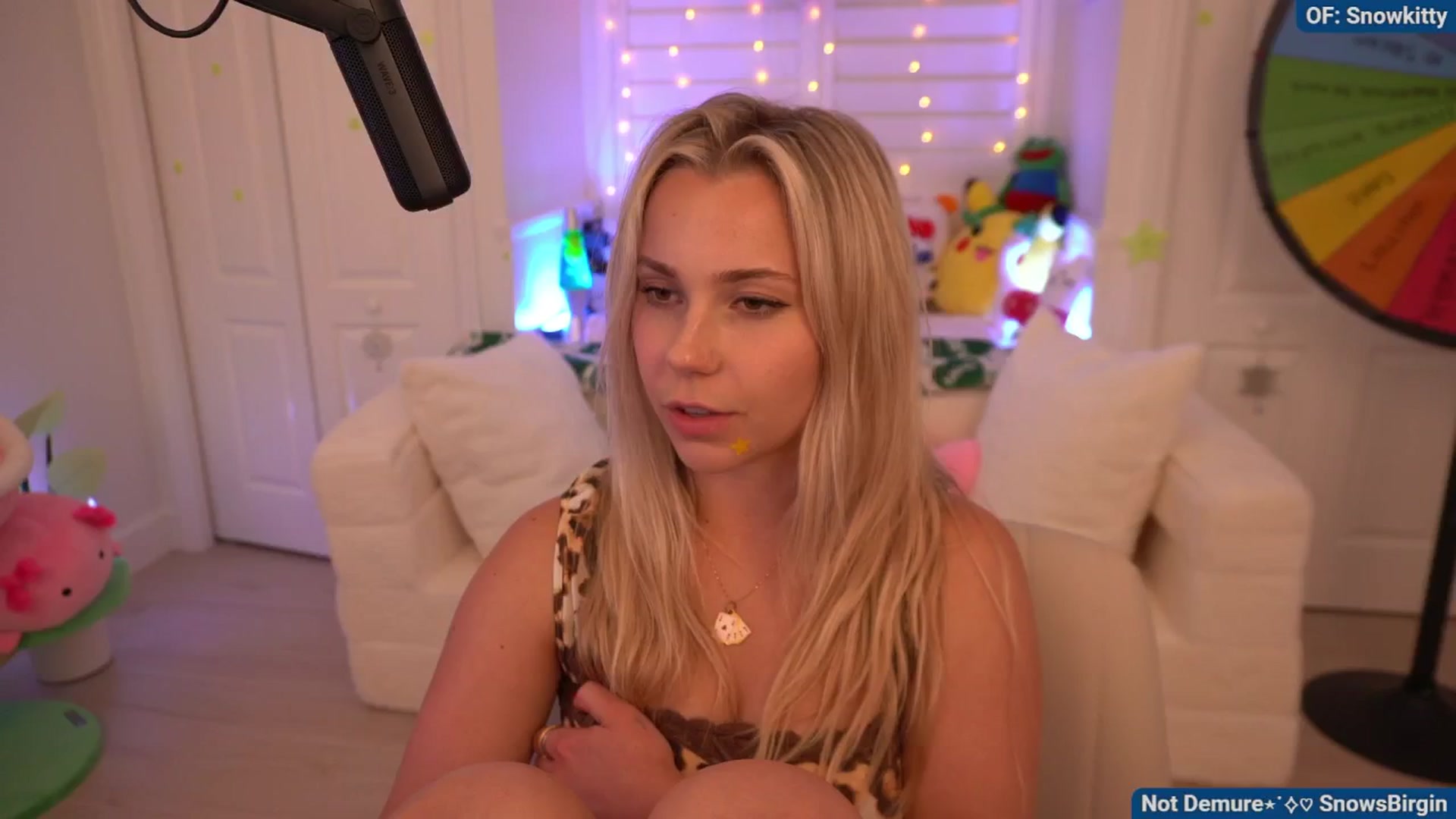 Gallery image thumbnail from Snowkitty's myfreecams stream on, 08/20/2024, 05:29 image 13 of 20