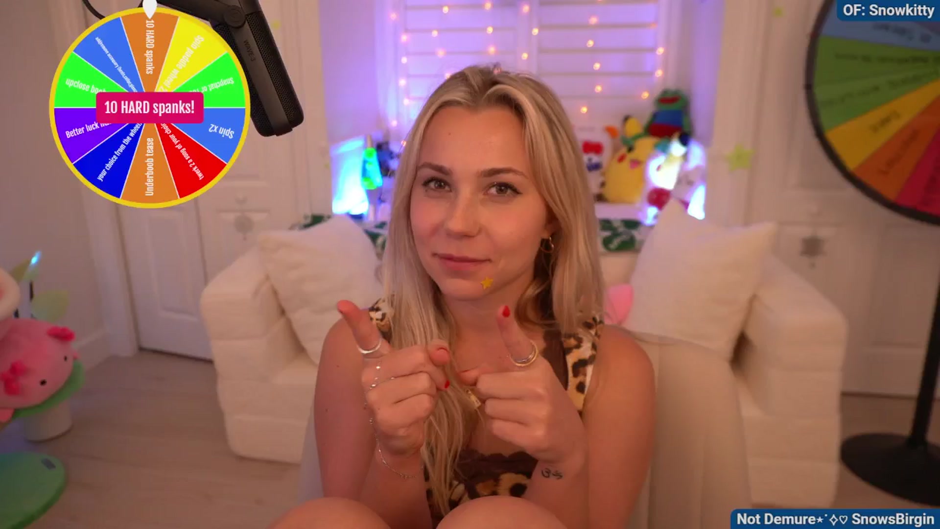 Gallery image thumbnail from Snowkitty's myfreecams stream on, 08/20/2024, 05:29 image 14 of 20