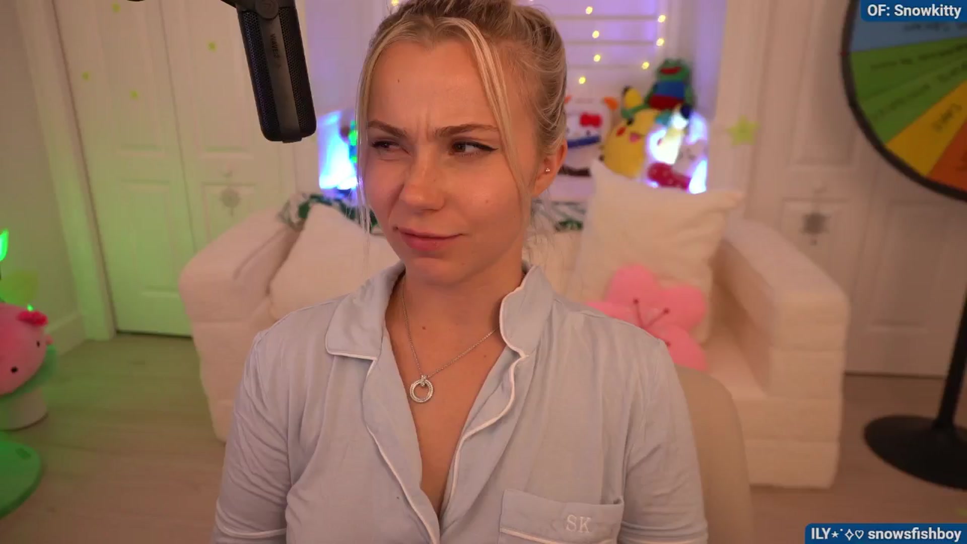 Gallery image thumbnail from Snowkitty's myfreecams stream on, 08/23/2024, 05:16 image 19 of 20