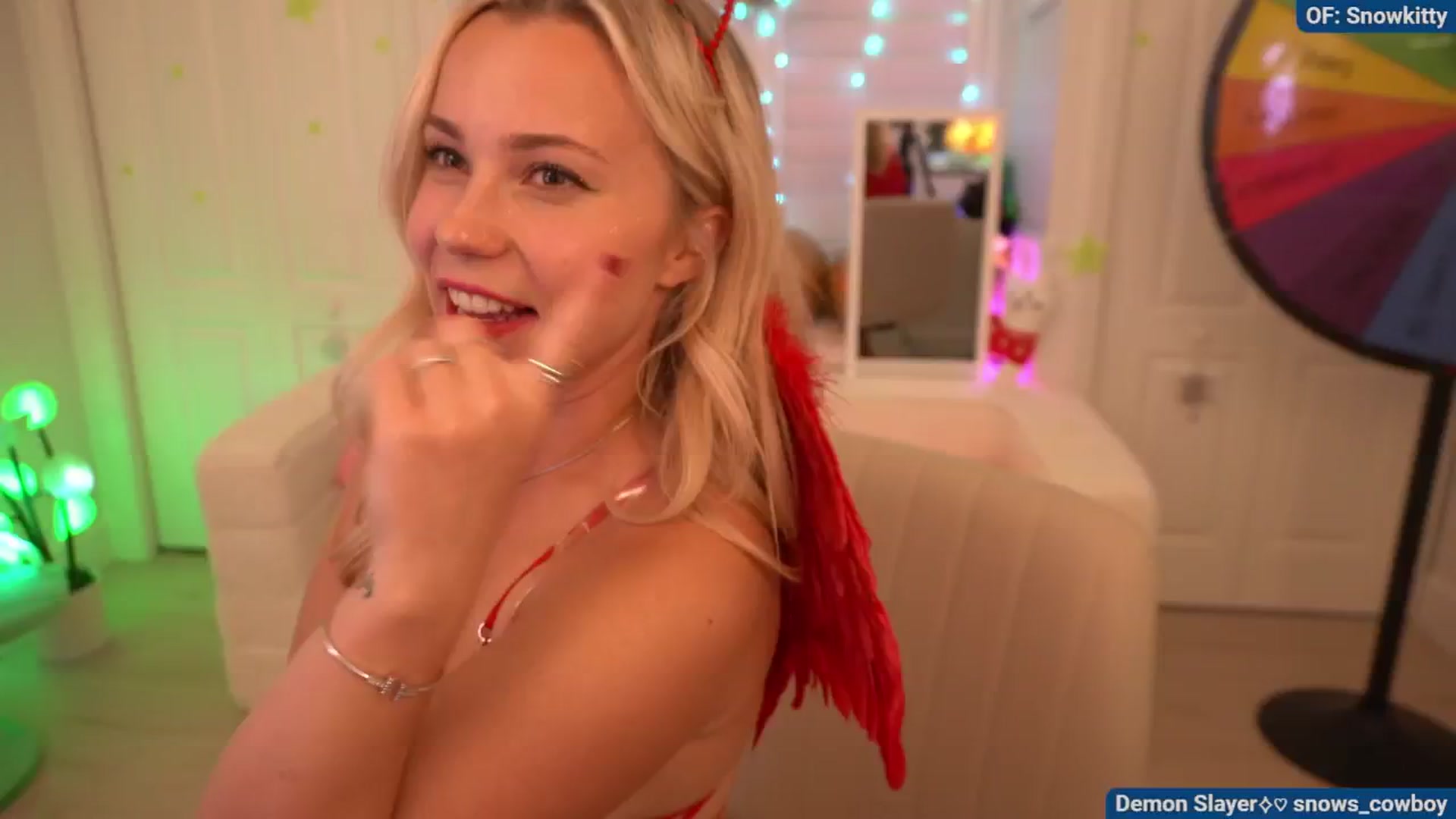 Gallery image thumbnail from Snowkitty's myfreecams stream on, 09/02/2024, 04:57 image 15 of 20