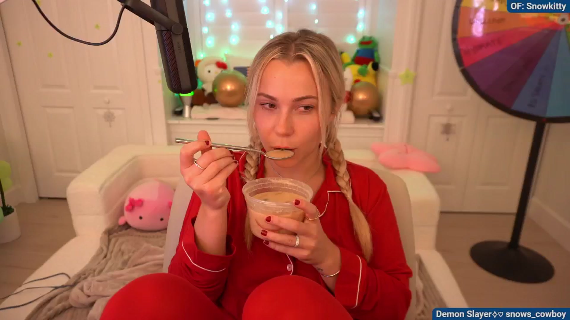 Gallery image thumbnail from Snowkitty's myfreecams stream on, 09/03/2024, 01:59 image 17 of 20