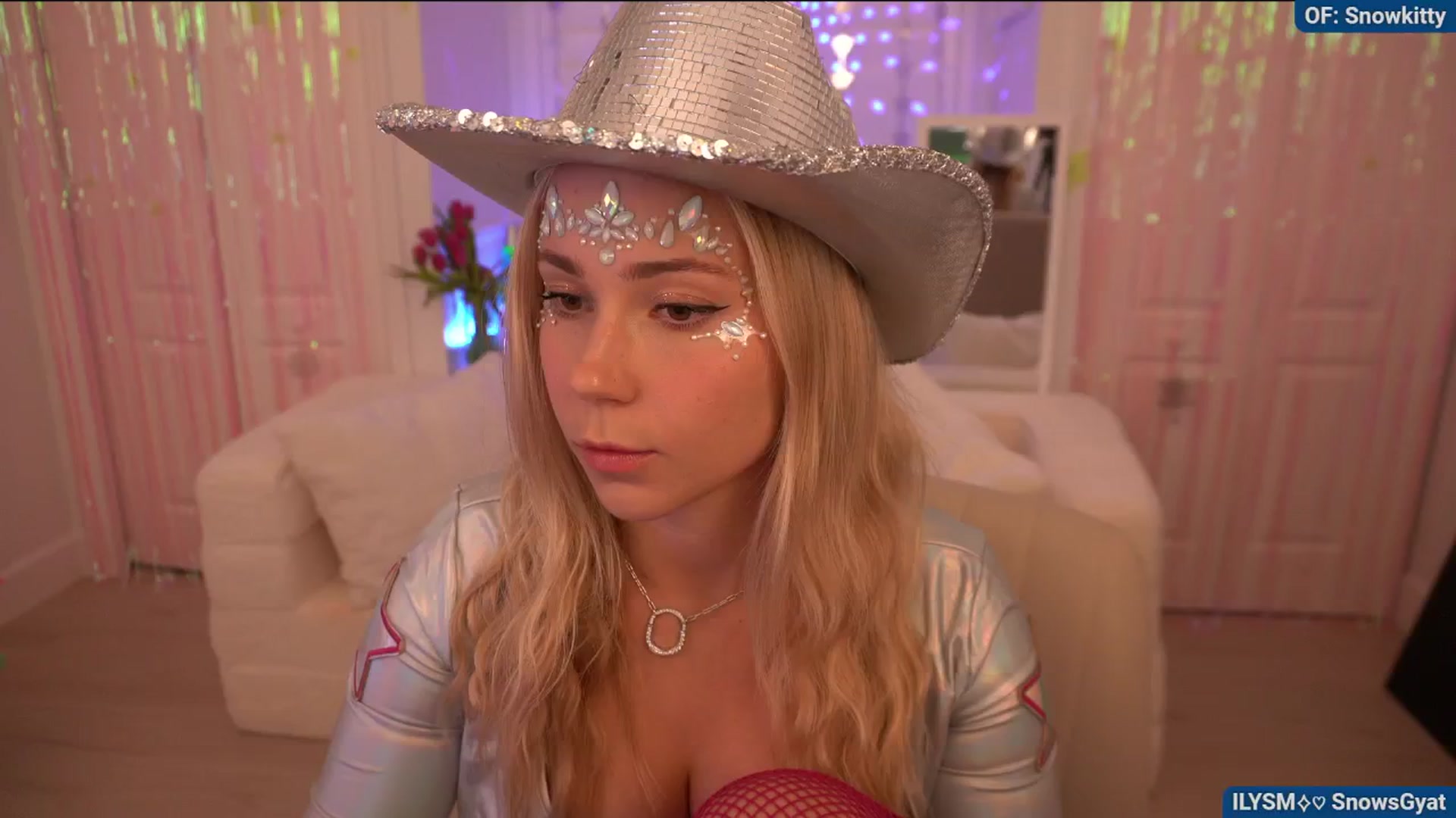 Gallery image thumbnail from Snowkitty's myfreecams stream on, 09/07/2024, 02:44 image 15 of 20