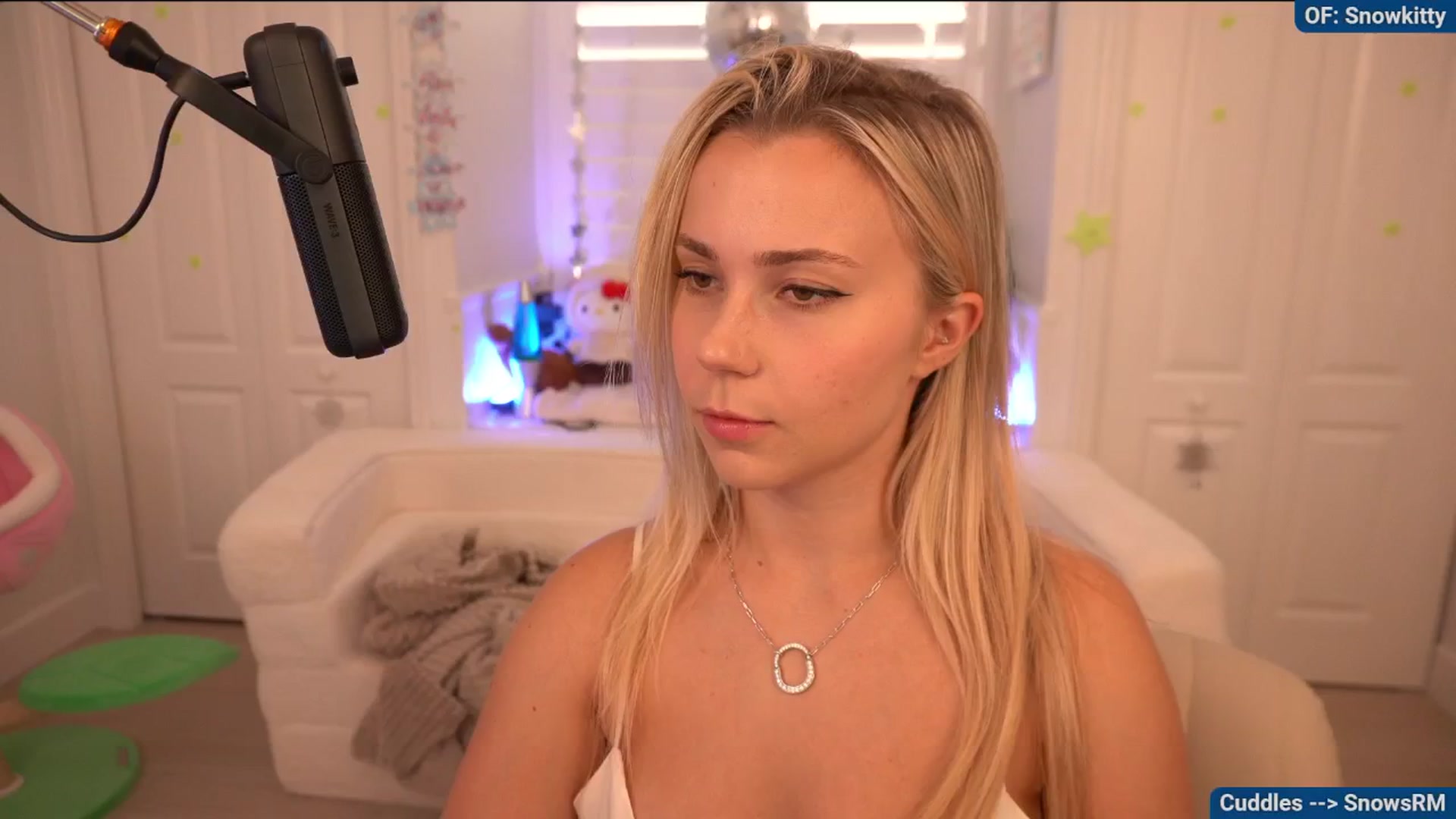 Gallery image thumbnail from Snowkitty's myfreecams stream on, 09/11/2024, 24:02 image 4 of 20