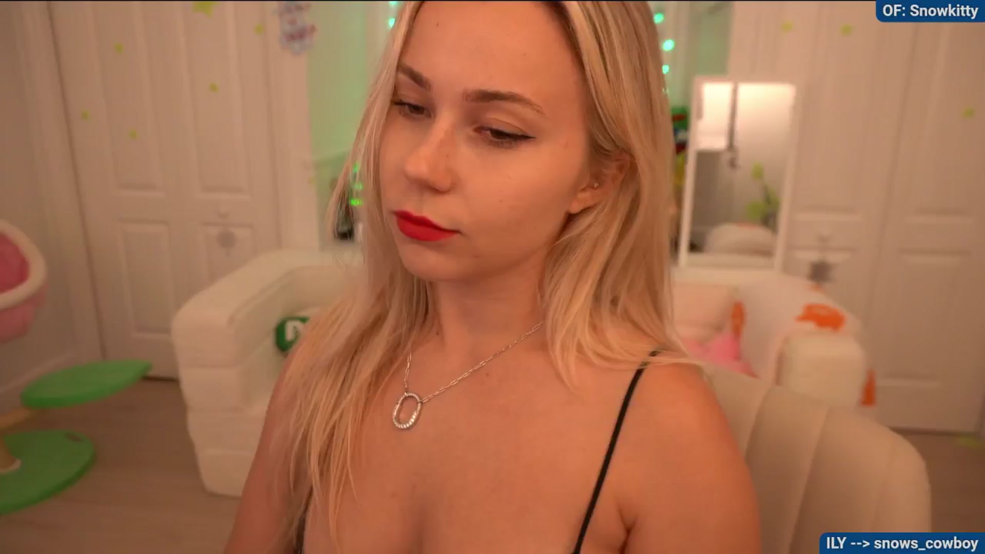 Gallery image thumbnail from Snowkitty's myfreecams stream on, 09/17/2024, 04:57 image 18 of 20