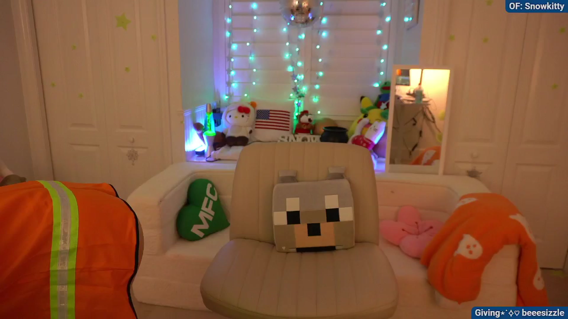 Gallery image thumbnail from Snowkitty's myfreecams stream on, 10/20/2024, 05:35 image 6 of 20
