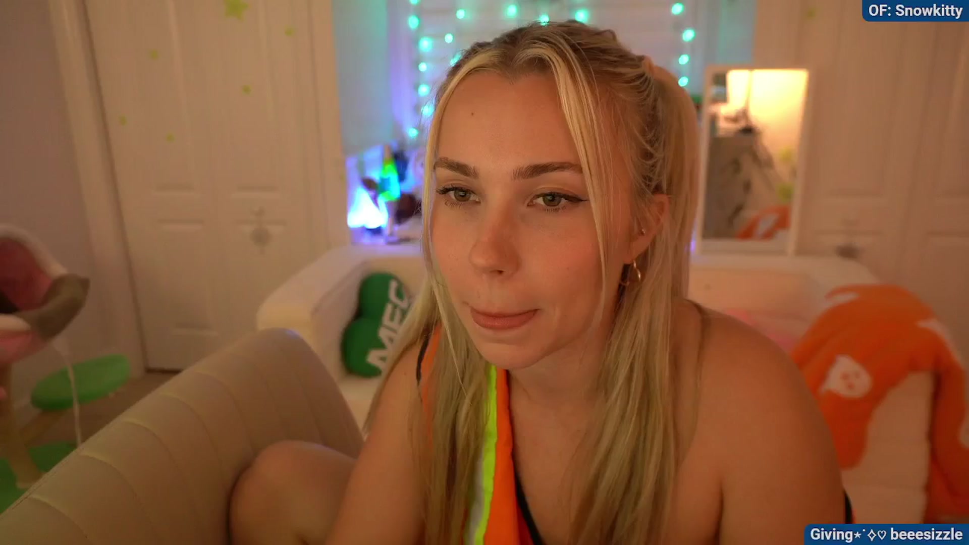 Gallery image thumbnail from Snowkitty's myfreecams stream on, 10/20/2024, 05:35 image 20 of 20