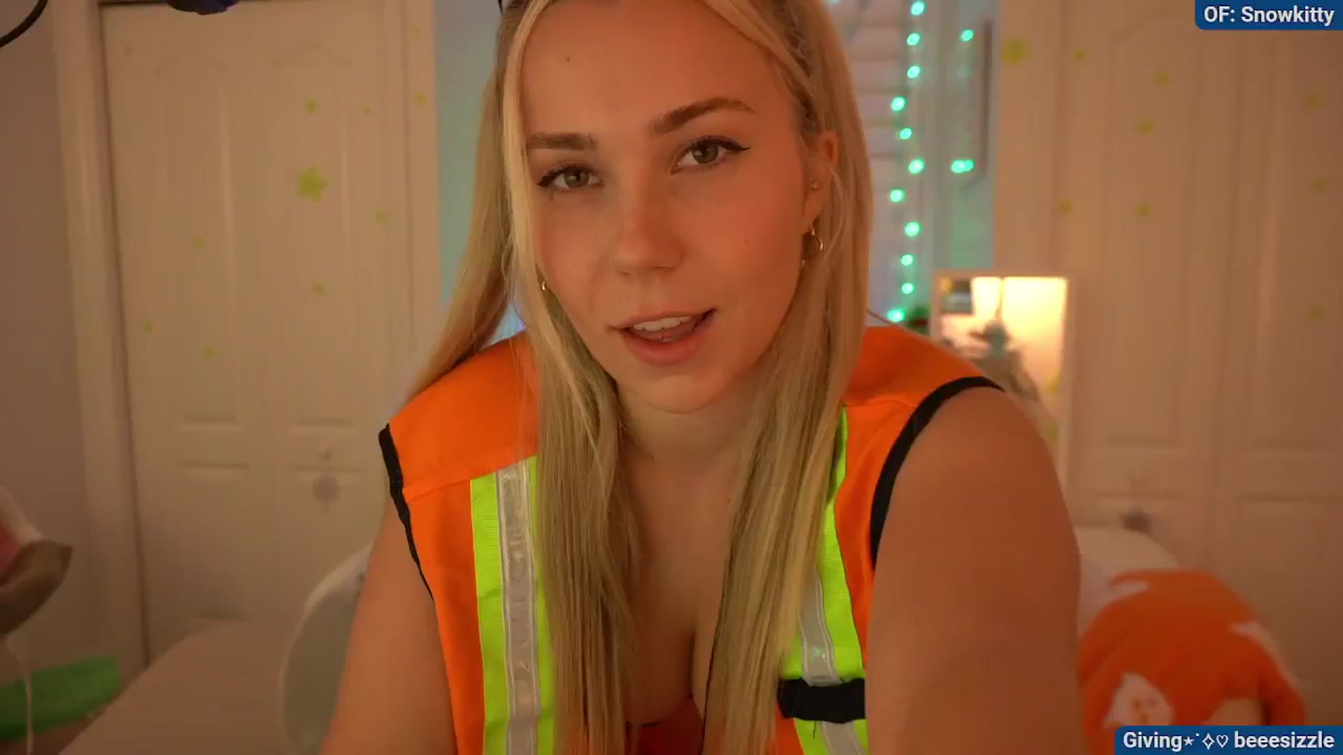 Gallery image thumbnail from Snowkitty's myfreecams stream on, 10/20/2024, 05:35 image 9 of 20
