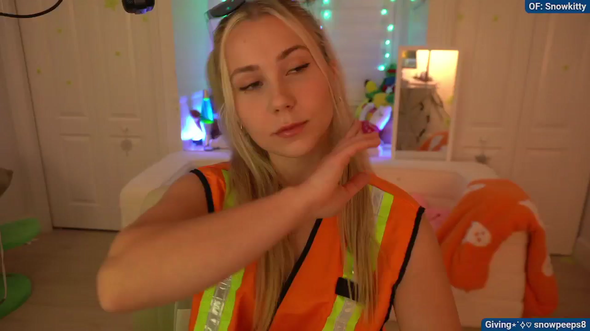 Gallery image thumbnail from Snowkitty's myfreecams stream on, 10/20/2024, 05:35 image 2 of 20