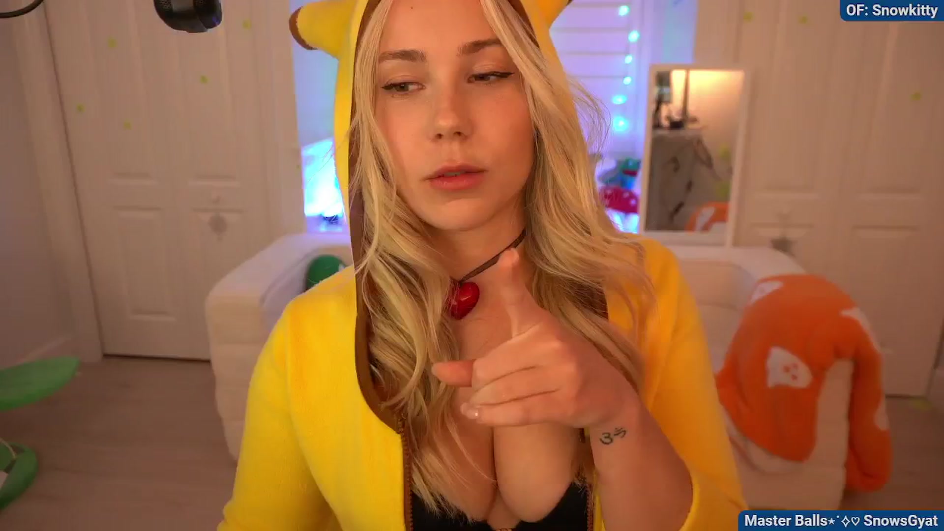 Gallery image thumbnail from Snowkitty's myfreecams stream on, 10/29/2024, 03:11 image 18 of 20