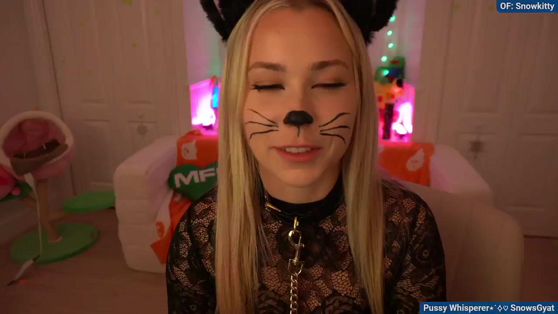 Gallery image thumbnail from Snowkitty's myfreecams stream on, 11/03/2024, 06:39 image 8 of 20