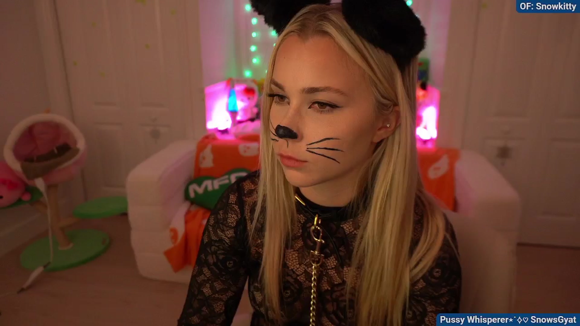 Gallery image thumbnail from Snowkitty's myfreecams stream on, 11/03/2024, 06:39 image 18 of 20