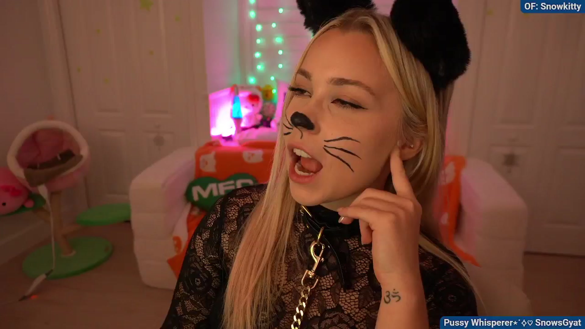 Gallery image thumbnail from Snowkitty's myfreecams stream on, 11/03/2024, 06:39 image 9 of 20