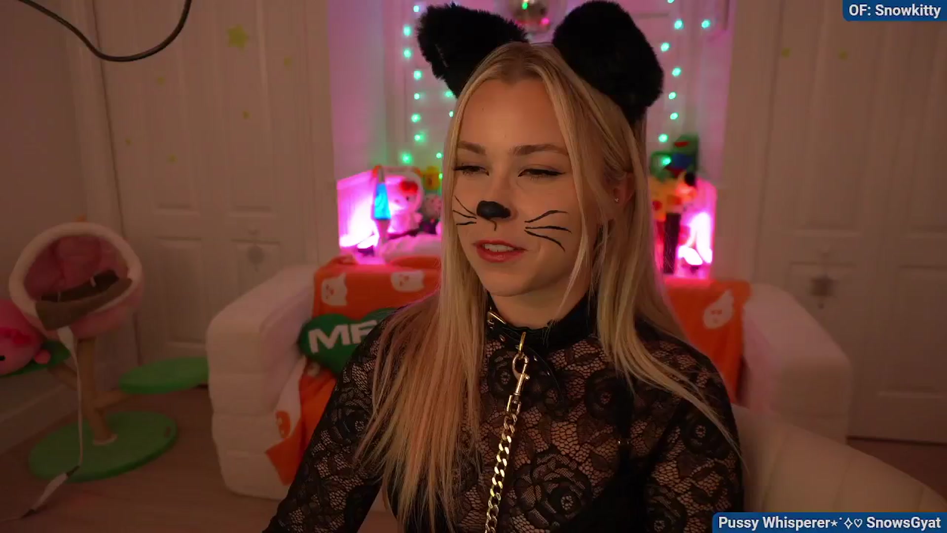 Gallery image thumbnail from Snowkitty's myfreecams stream on, 11/03/2024, 06:39 image 10 of 20