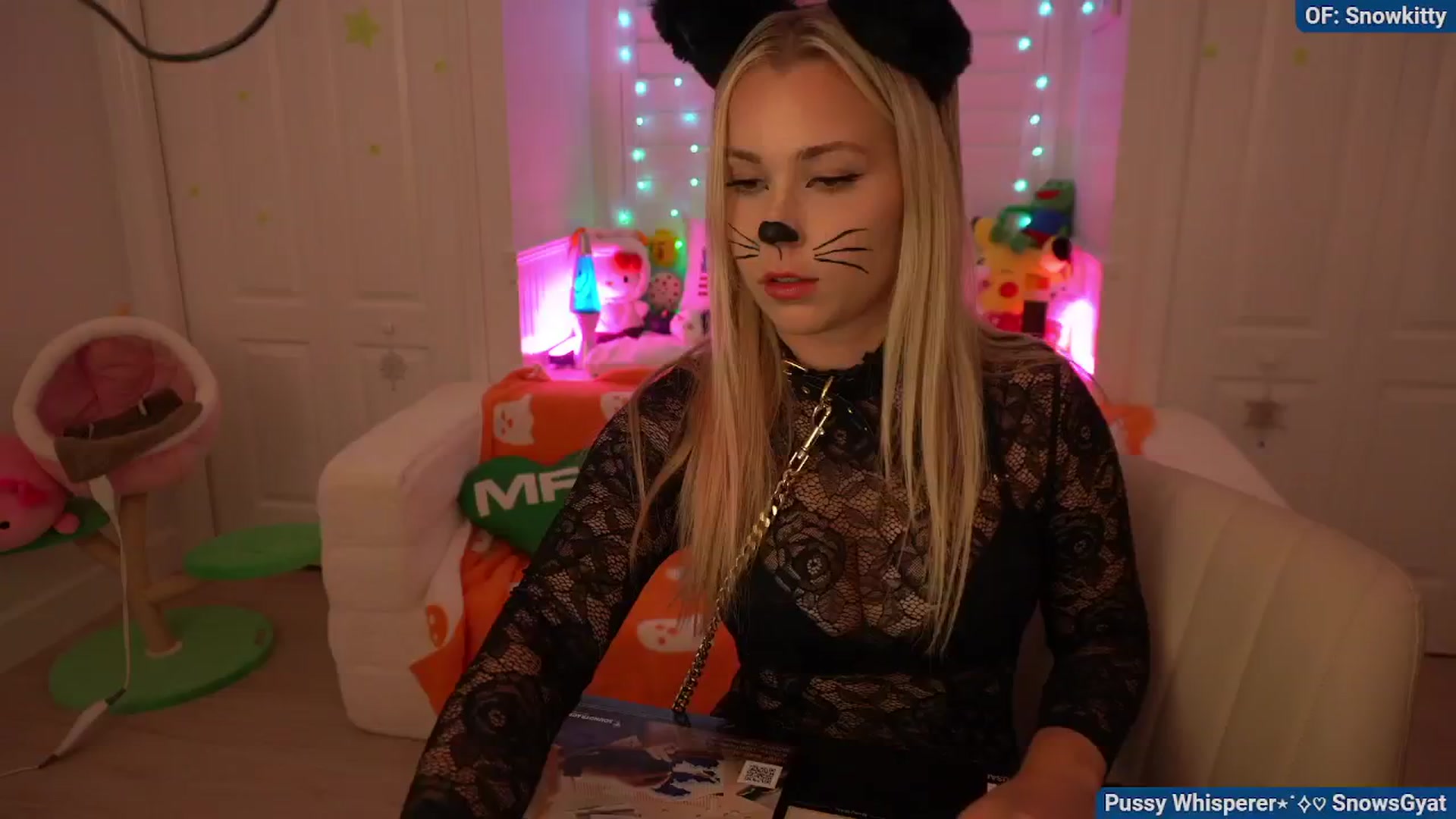 Gallery image thumbnail from Snowkitty's myfreecams stream on, 11/03/2024, 06:39 image 12 of 20