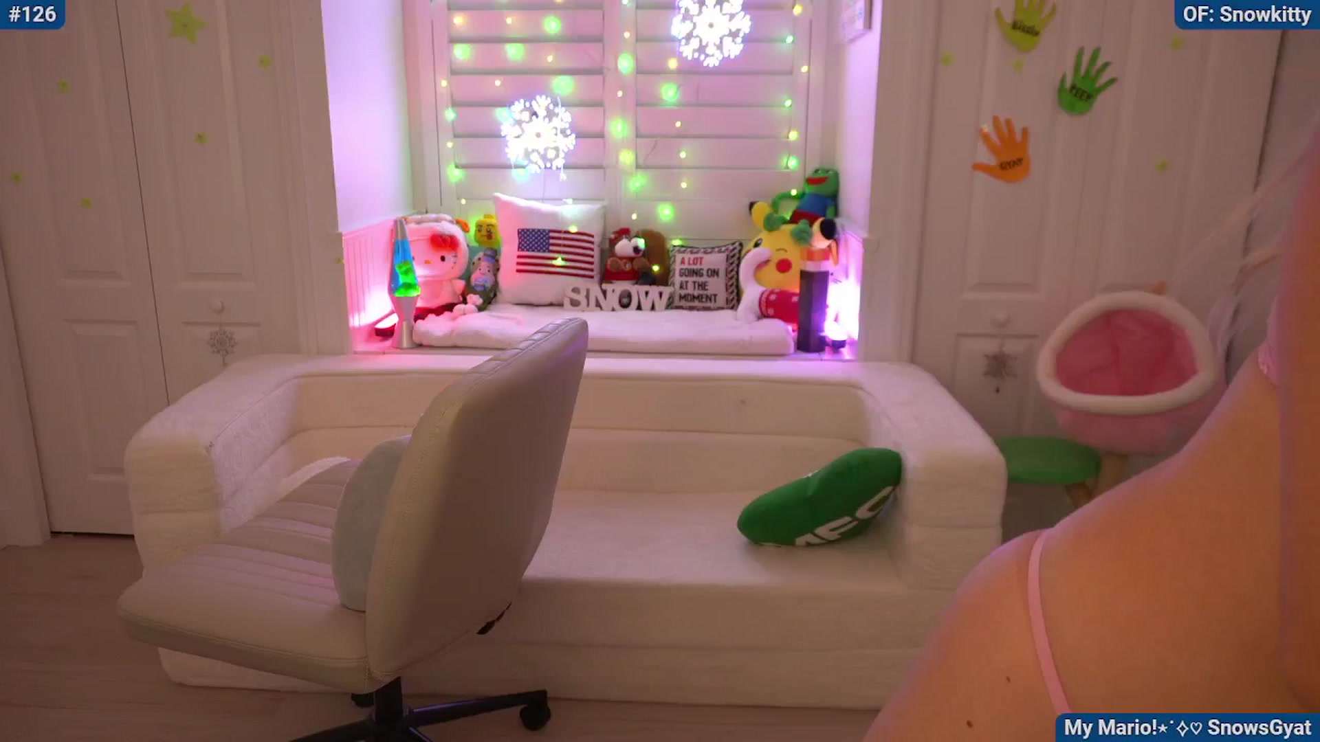 Gallery image thumbnail from Snowkitty's myfreecams stream on, 11/10/2024, 03:34 image 19 of 20