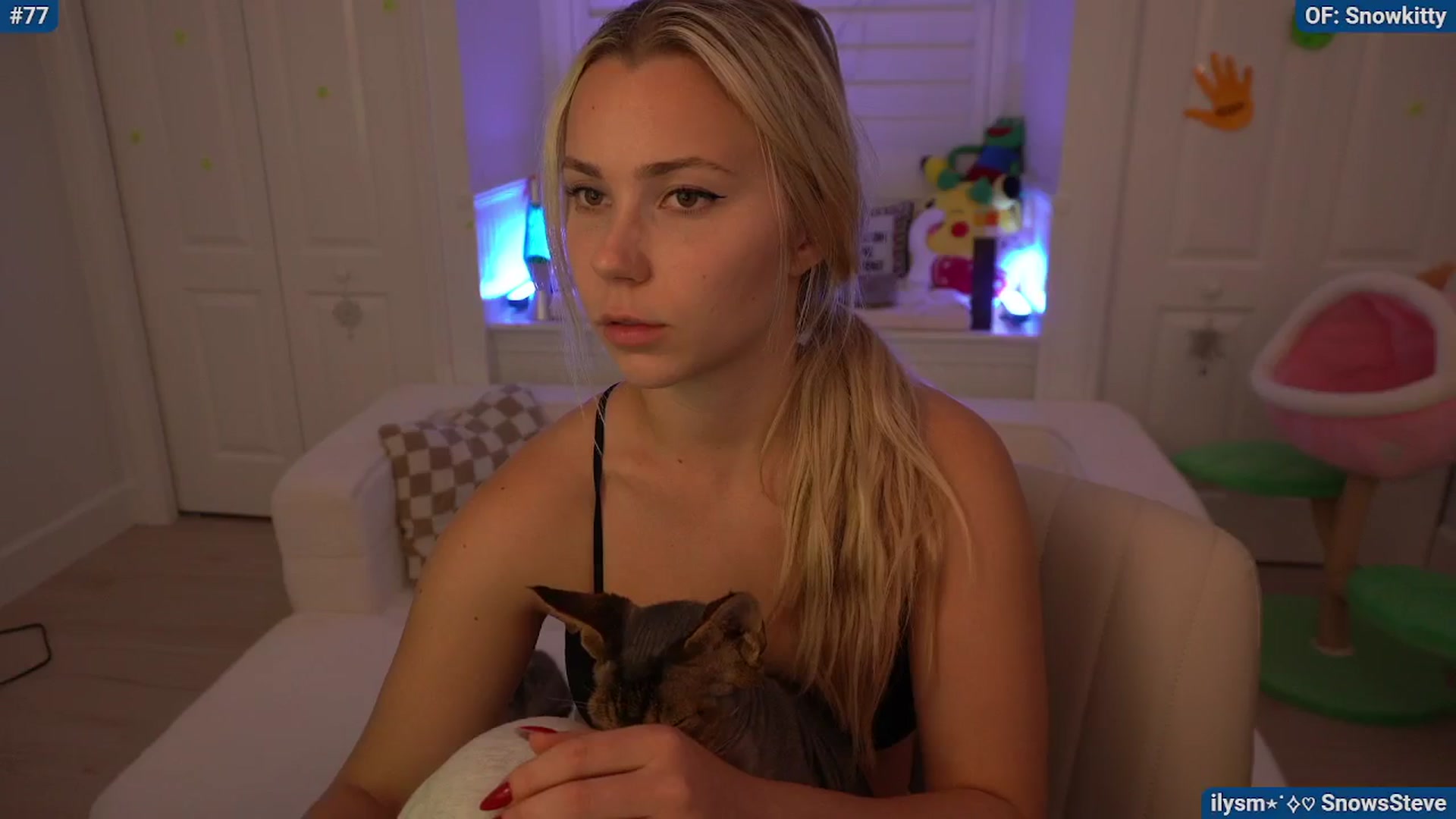 Gallery image thumbnail from Snowkitty's myfreecams stream on, 11/13/2024, 01:44 image 8 of 20