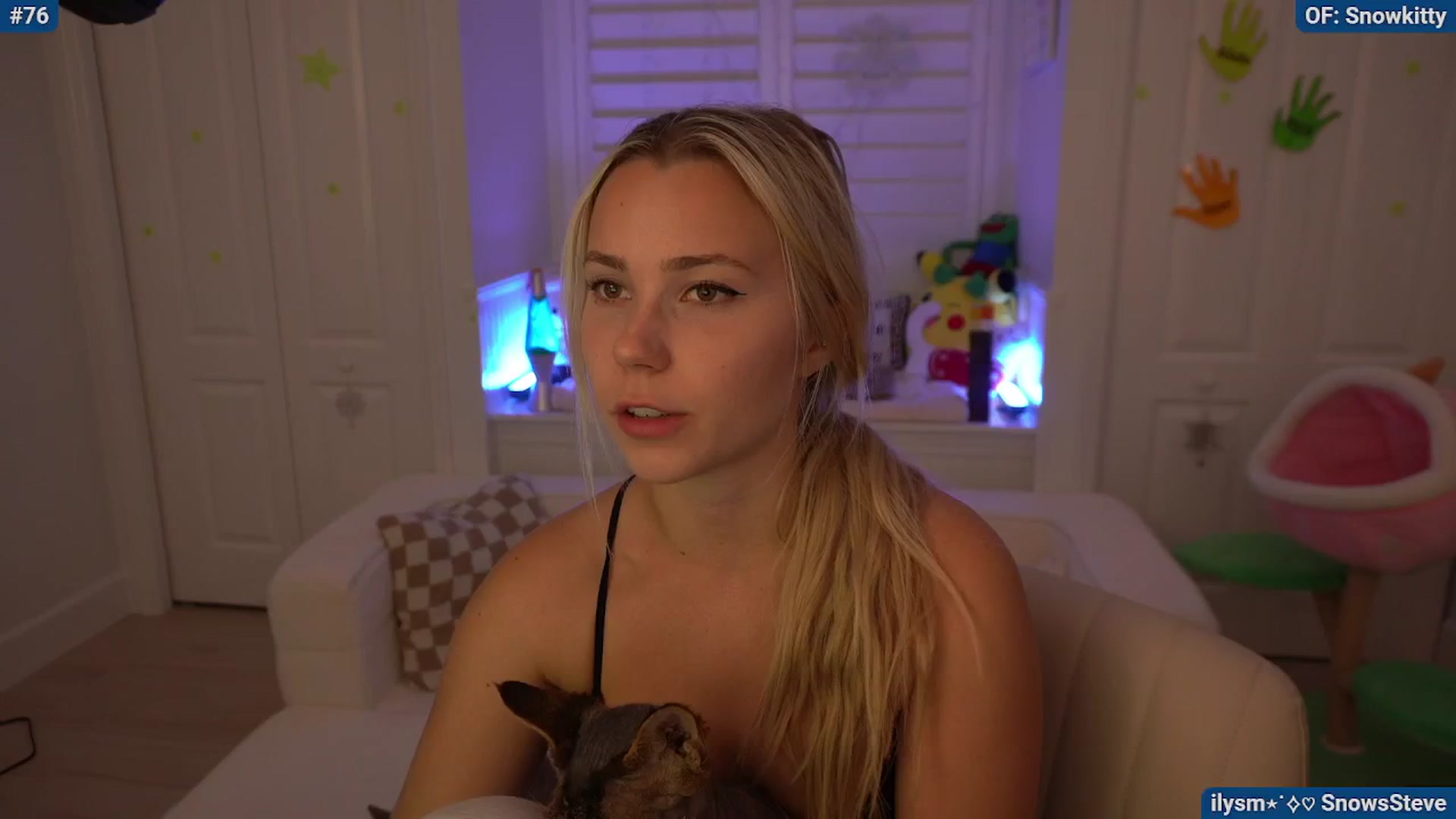 Gallery image thumbnail from Snowkitty's myfreecams stream on, 11/13/2024, 01:44 image 2 of 20