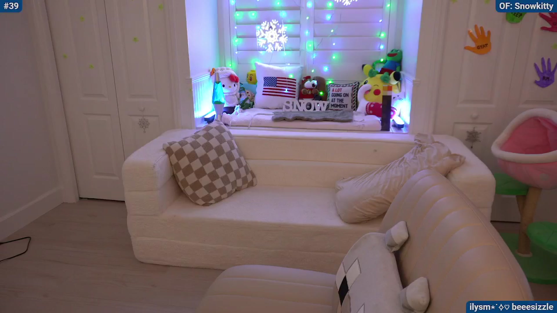 Gallery image thumbnail from Snowkitty's myfreecams stream on, 11/14/2024, 06:08 image 7 of 20